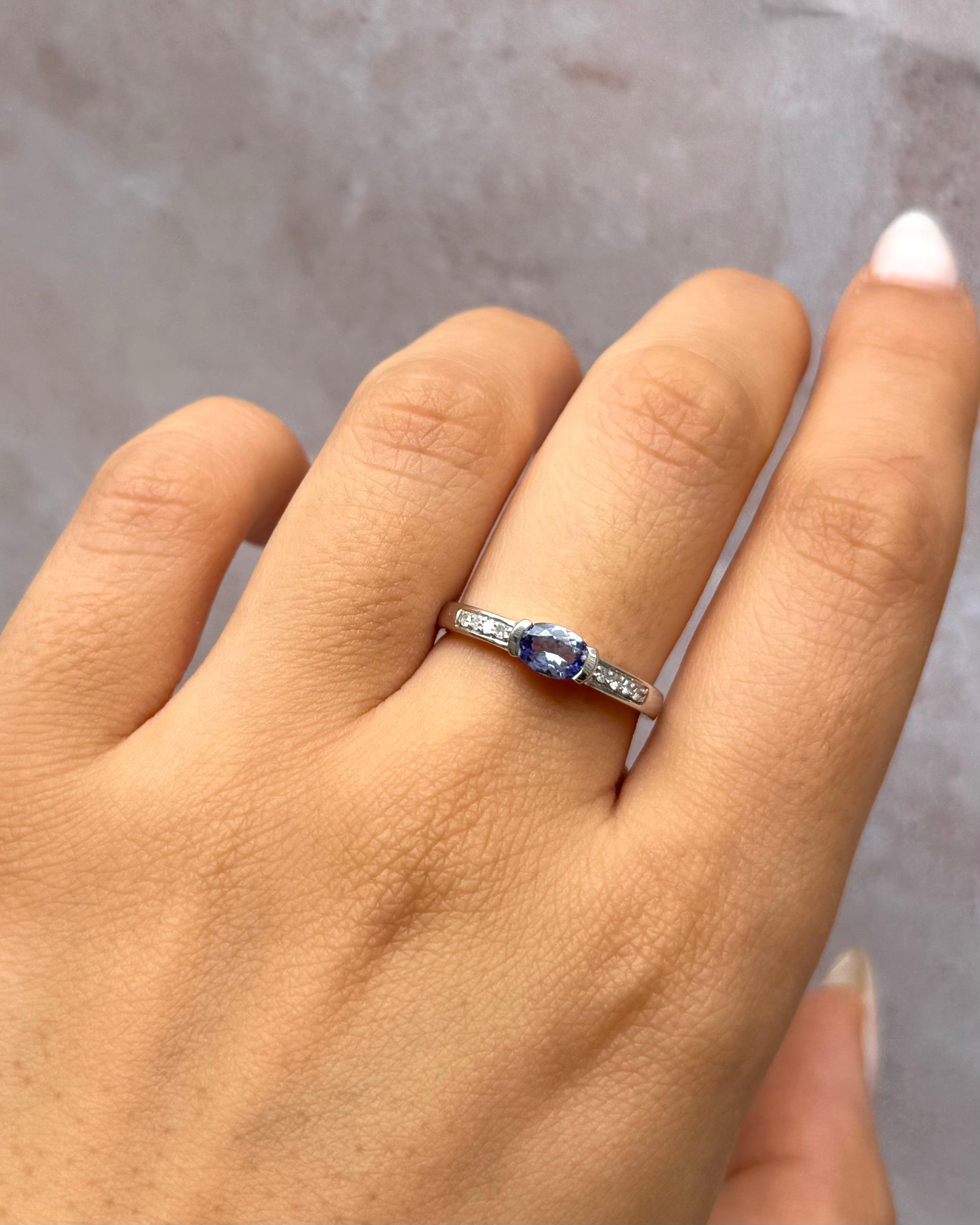 Bague Solitaire Tanzanite & Diamants "Daliah"