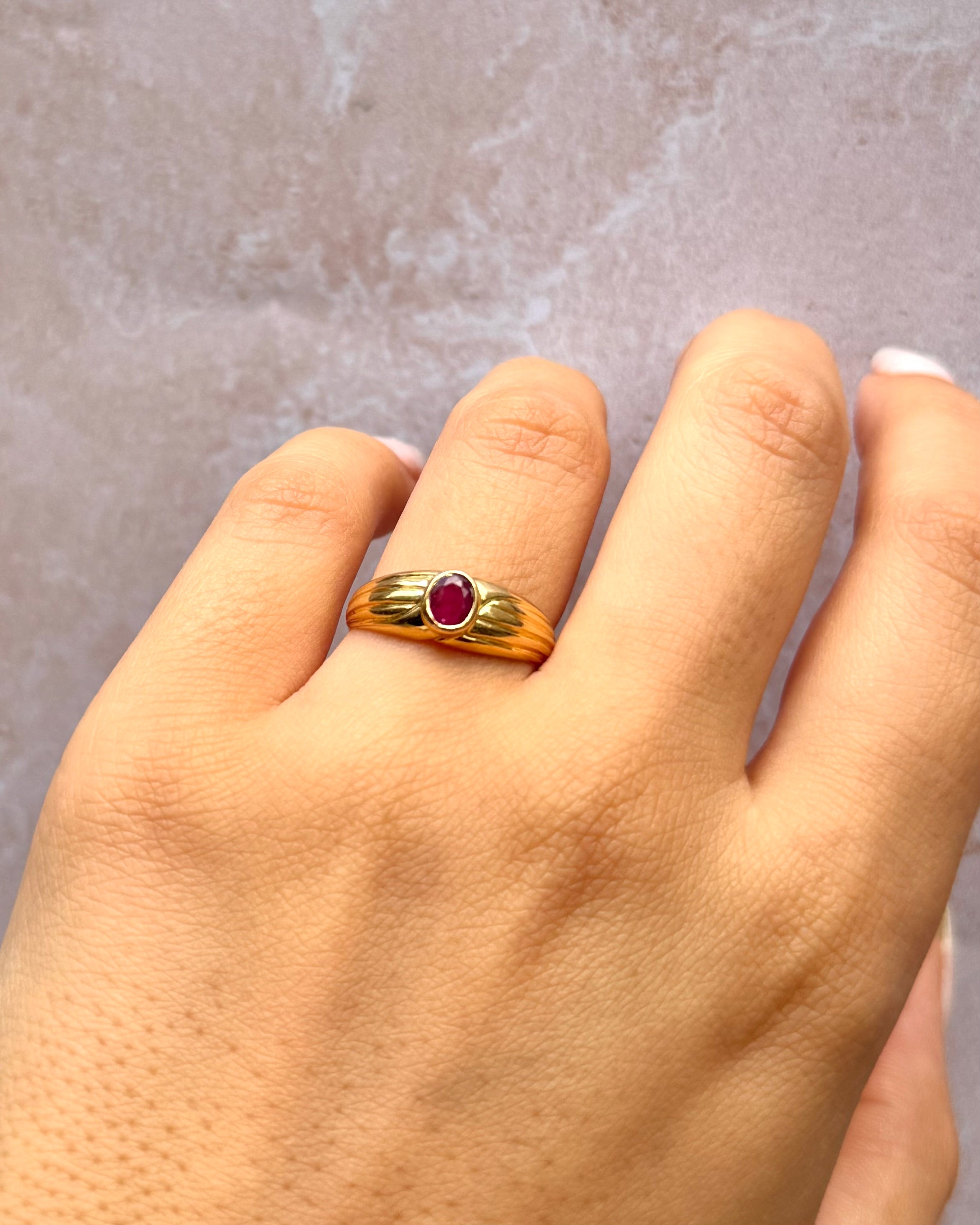 Ruby Bangle Ring "Sidney"