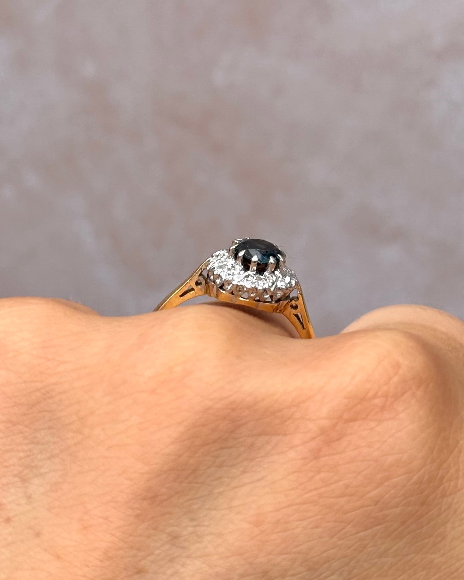 Anillo Marguerite Zafiro 0,80 quilates y diamantes "Célia"