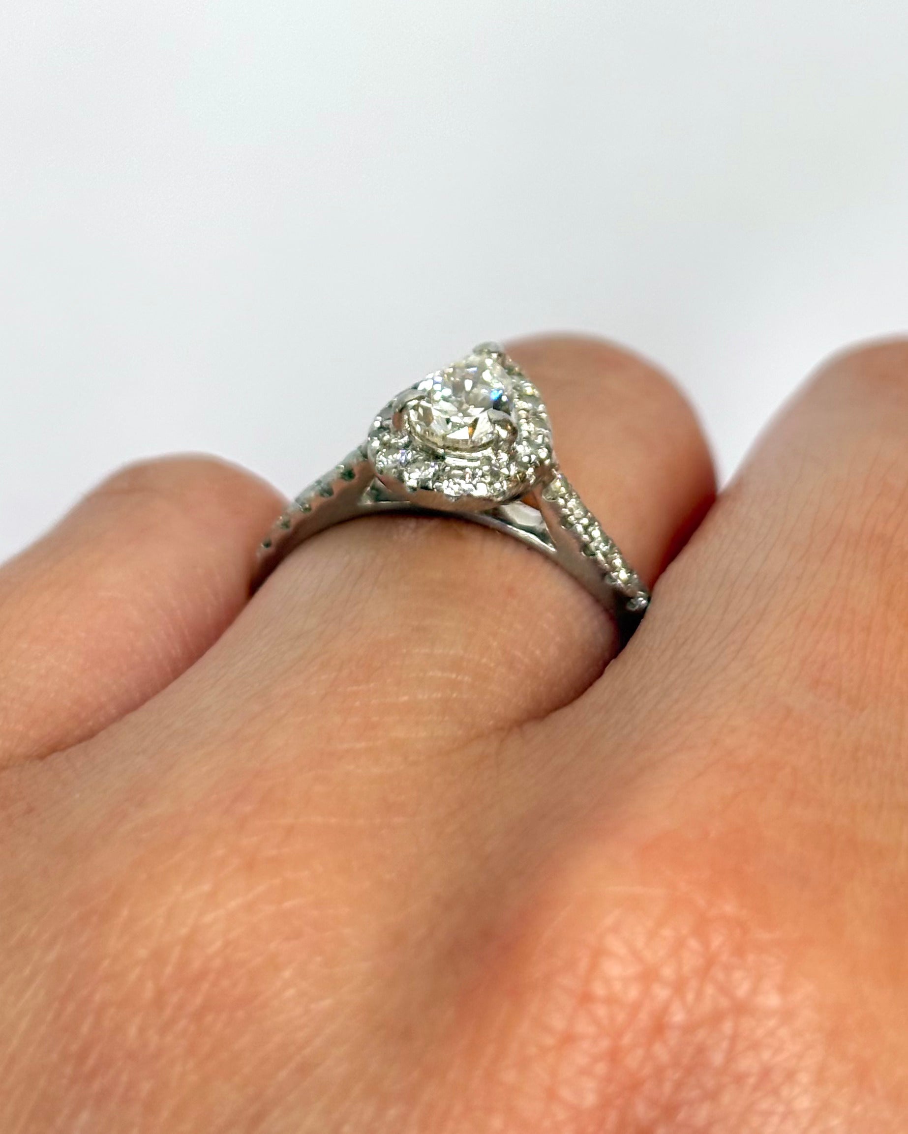 Bague Solitaire Diamants 0.77 carat "Aline"