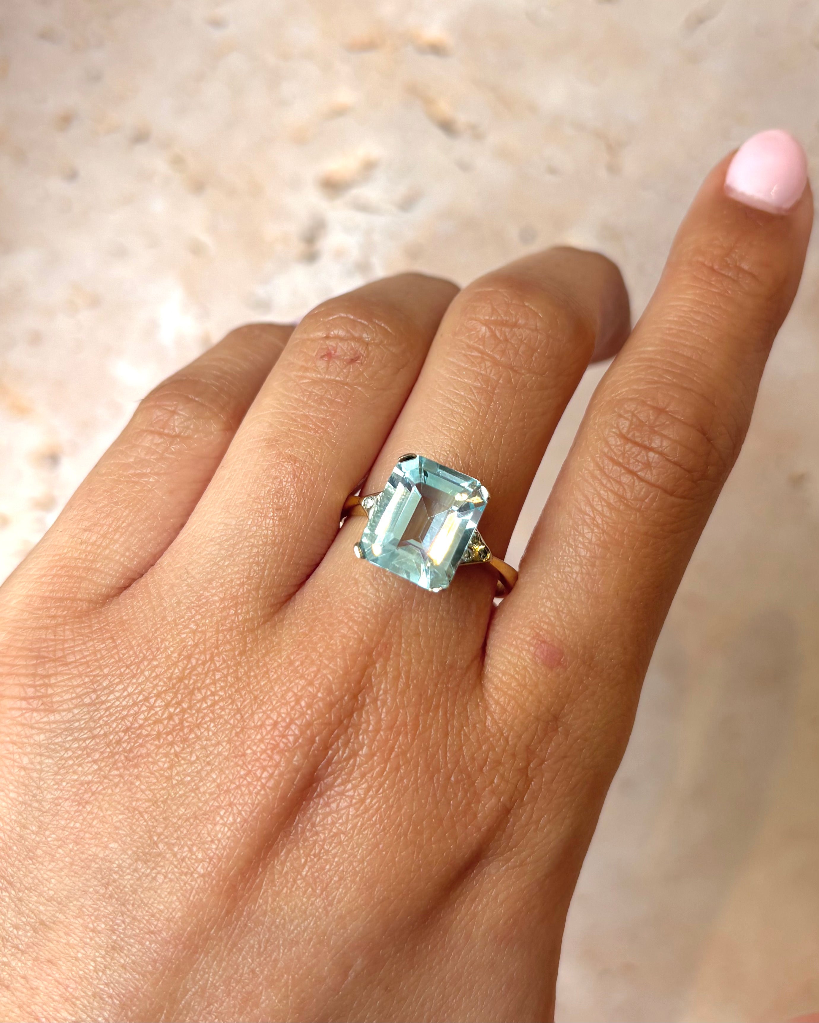 Bague Trilogie Aigue-Marine 5 carats & 6 Diamants "Solange"