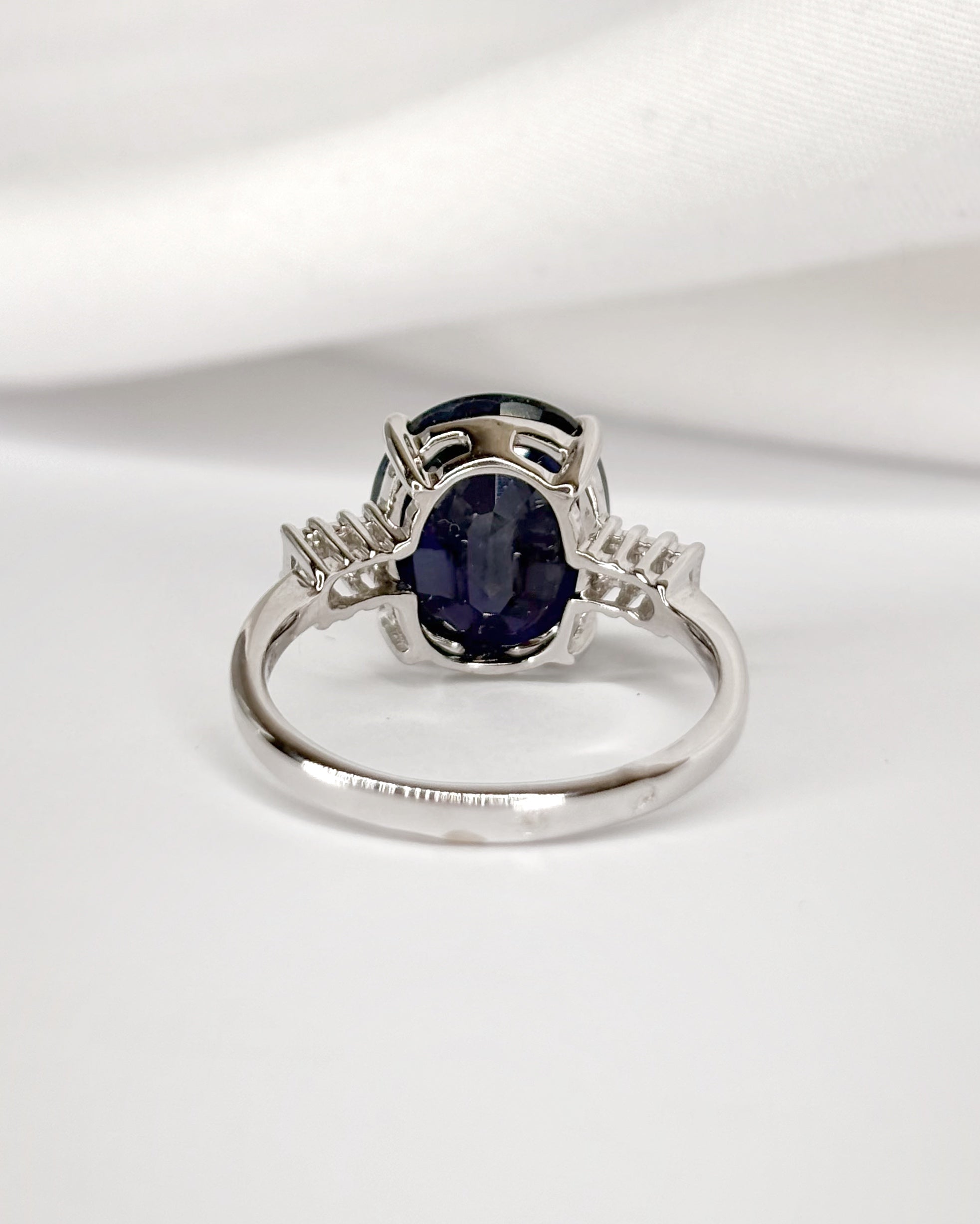Trilogy Sapphire Ring 4.77 Carats & Baguette Diamonds 0.24 Carat "Célia"