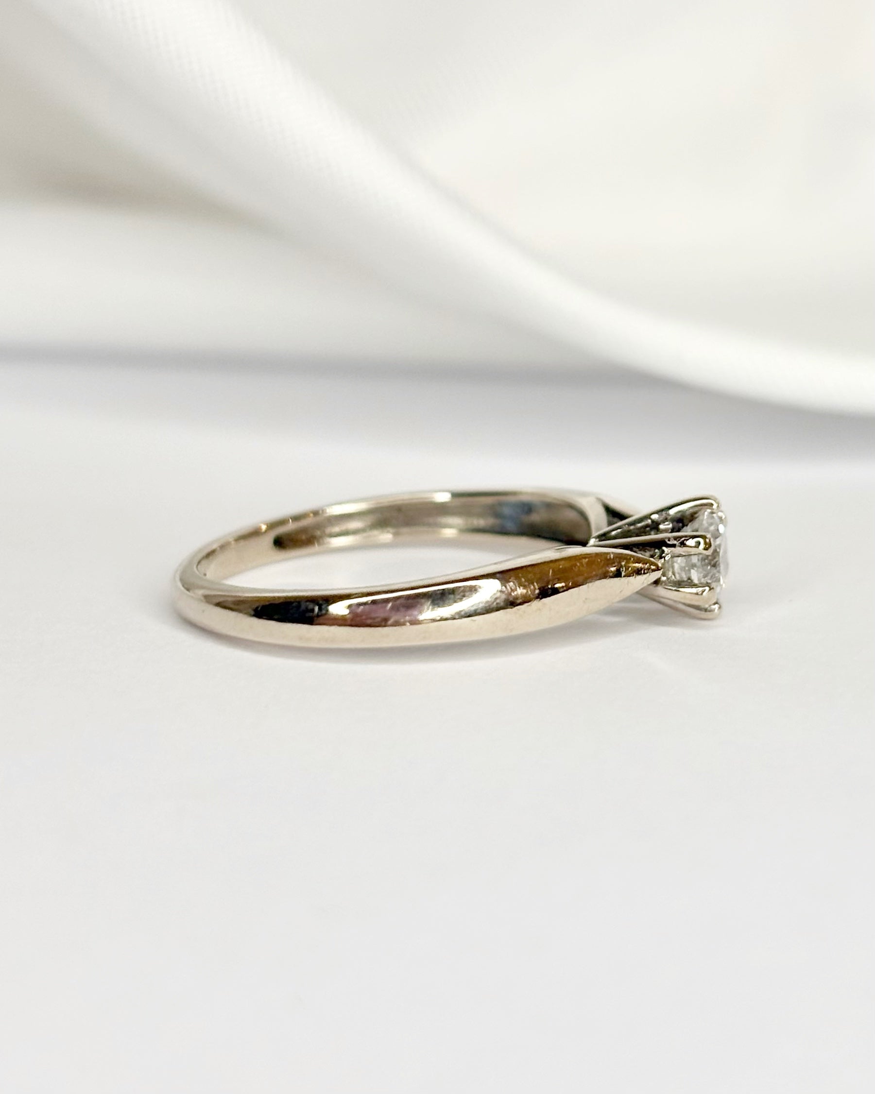 Bague Solitaire Diamant 0.25 carat "Laurie" - galeries 07.05 - Elliade Paris