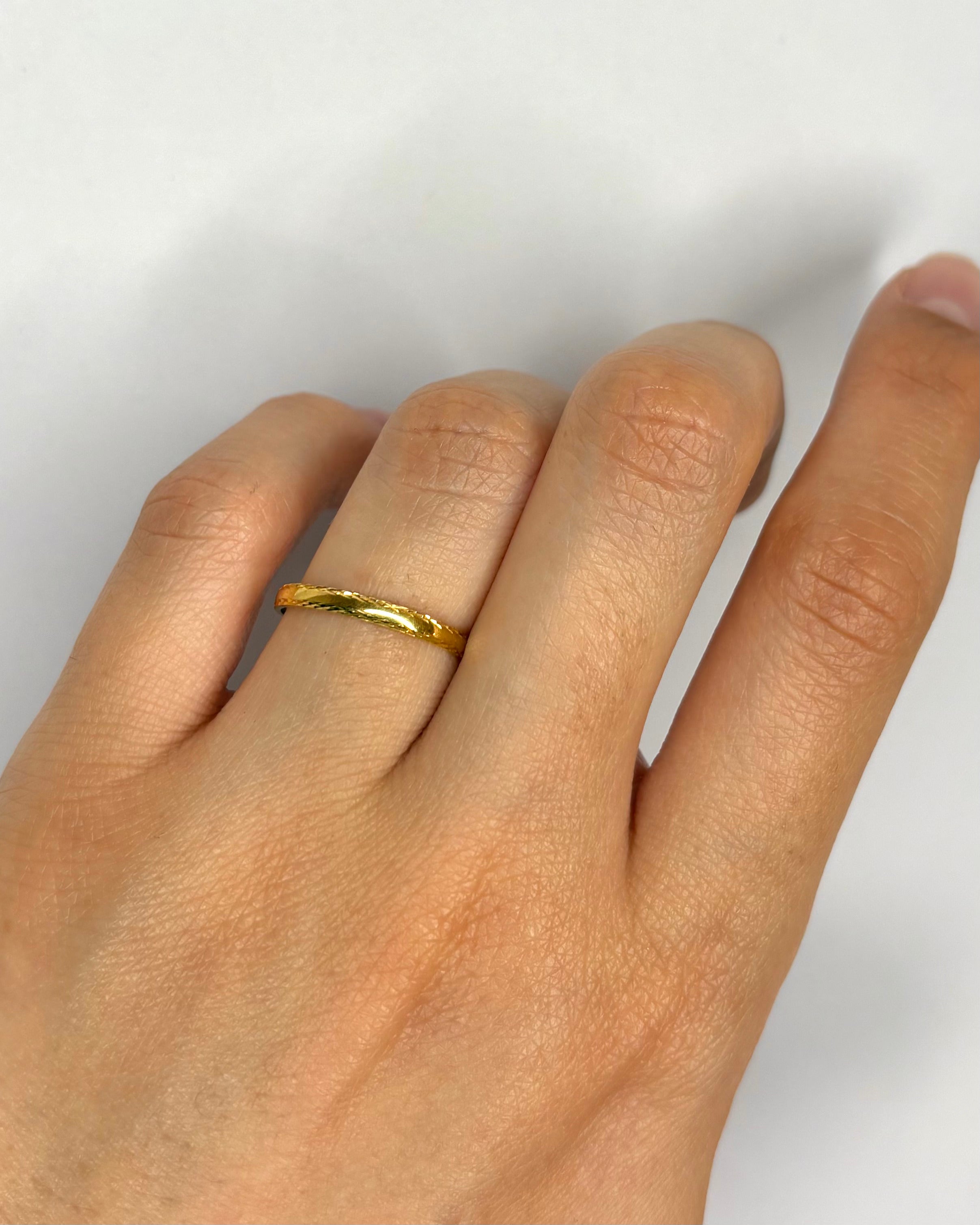 Anillo de Alianza Oro Amarillo 18 quilates "Babylon"