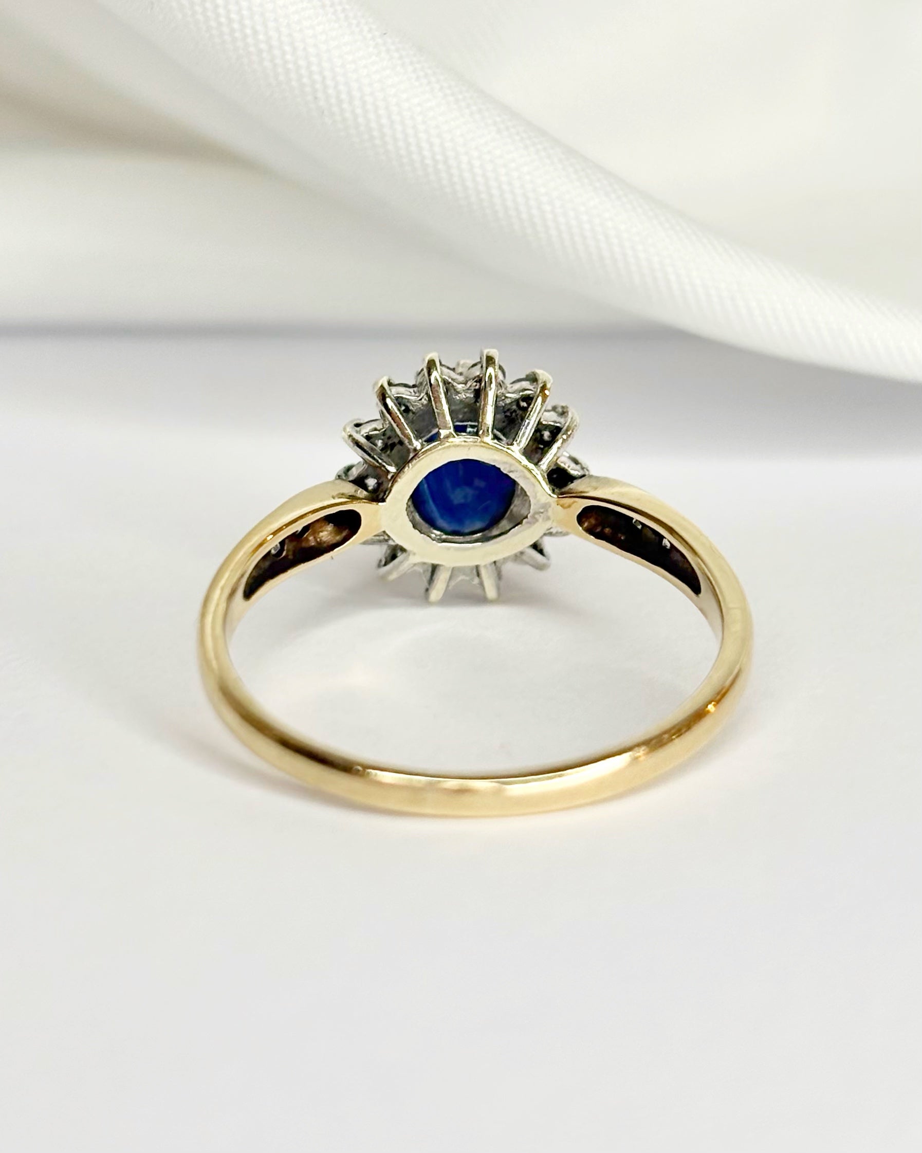 Bague Marguerite Saphir 1.26 carat & Diamants "Elisa" - Elliade Paris
