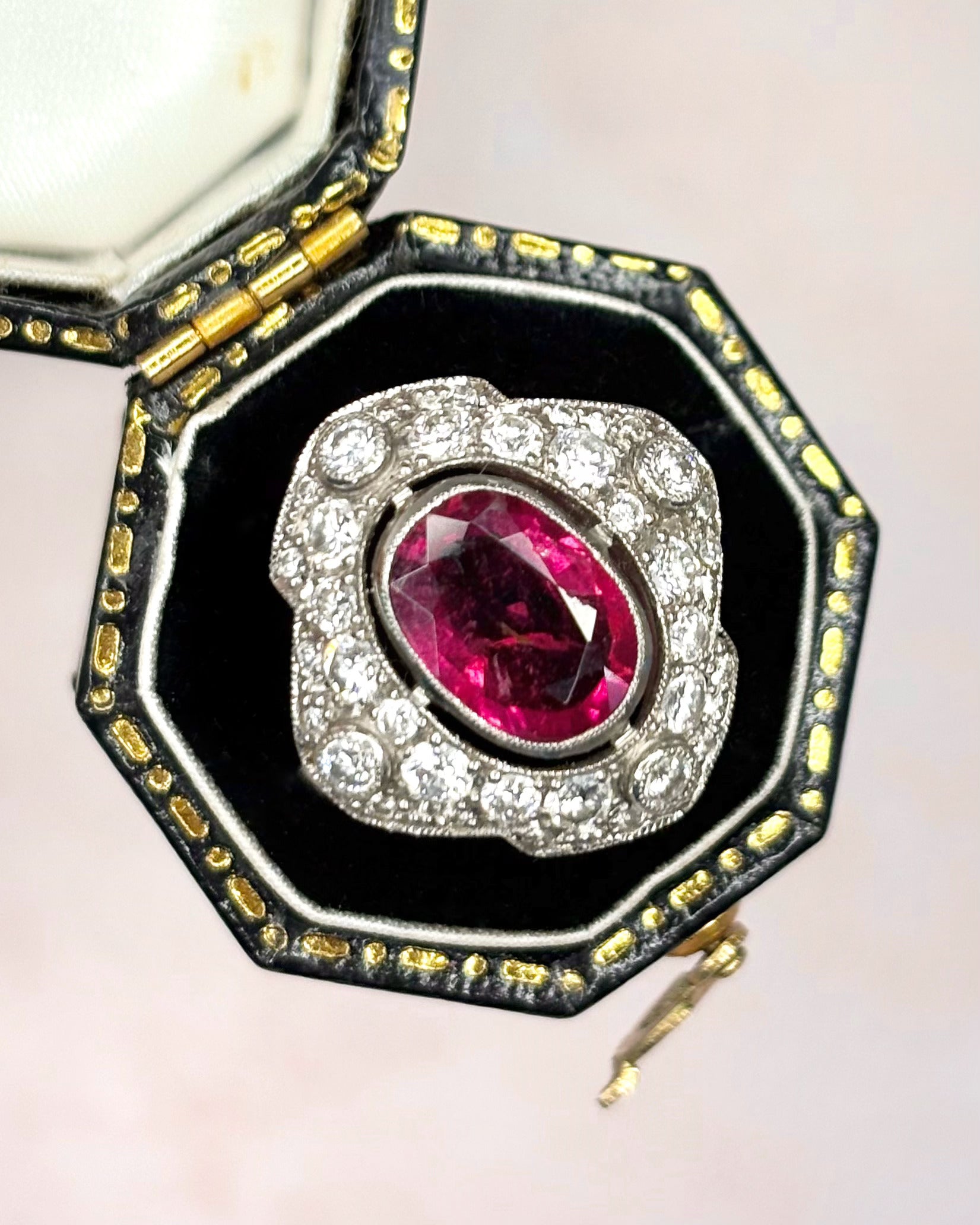 Bague Style Art-Déco Tourmaline Rose 1.60 carat & Diamants 0.76 carat "Tracy"
