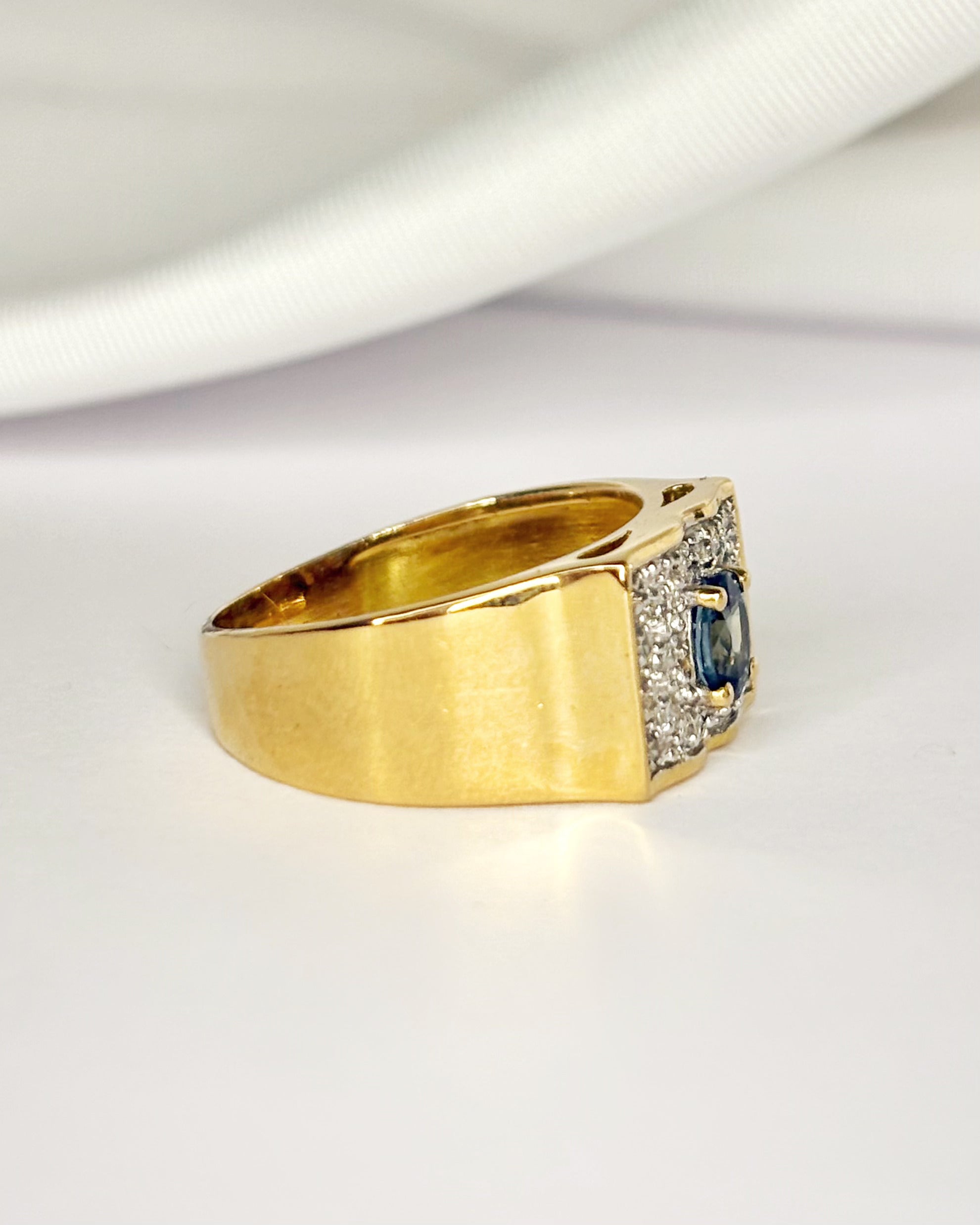 "Alexia" Sapphire & Diamond Signet Ring