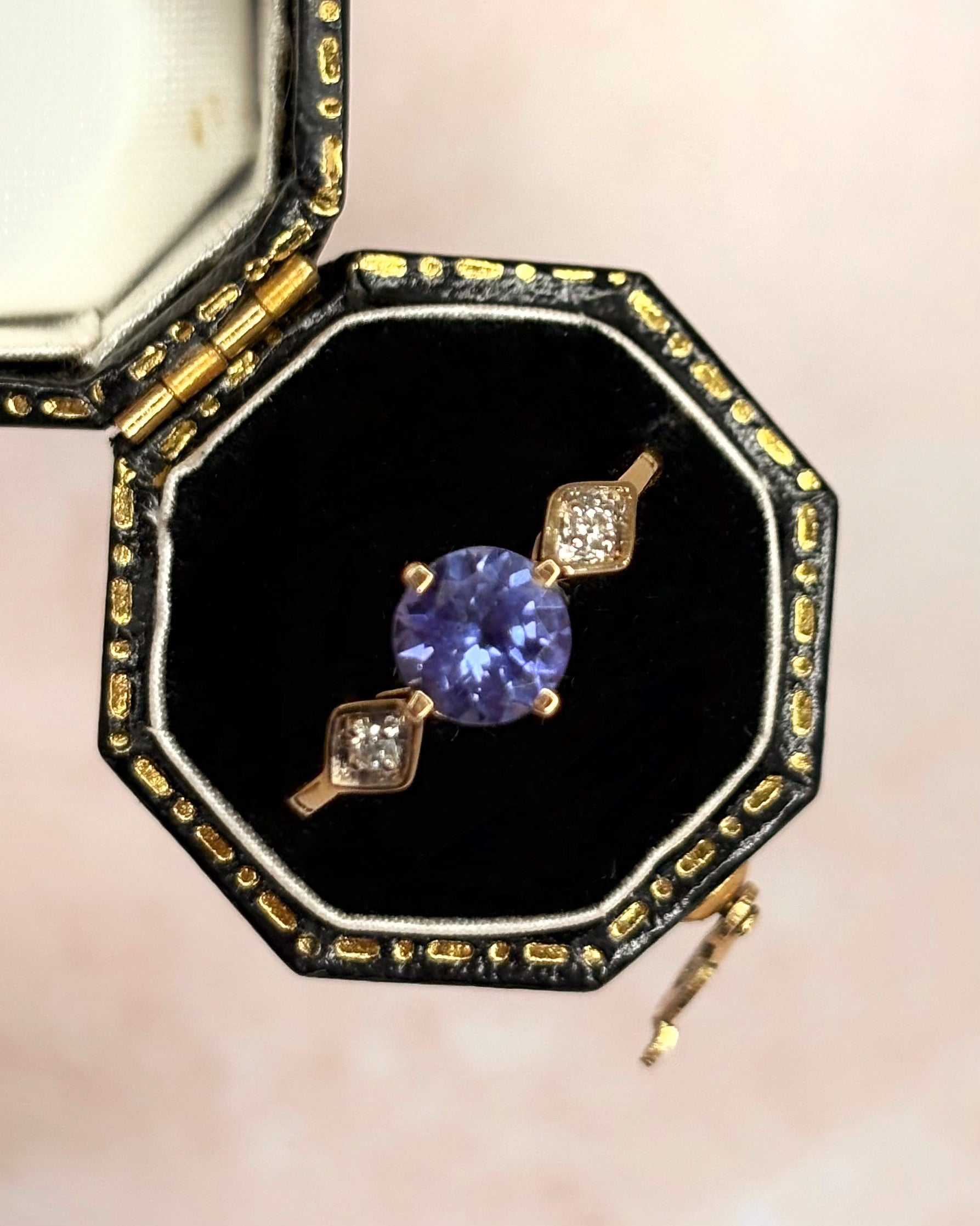 Tanzanite Trilogy Ring 1.17 Carat & Diamonds "Lavigna"