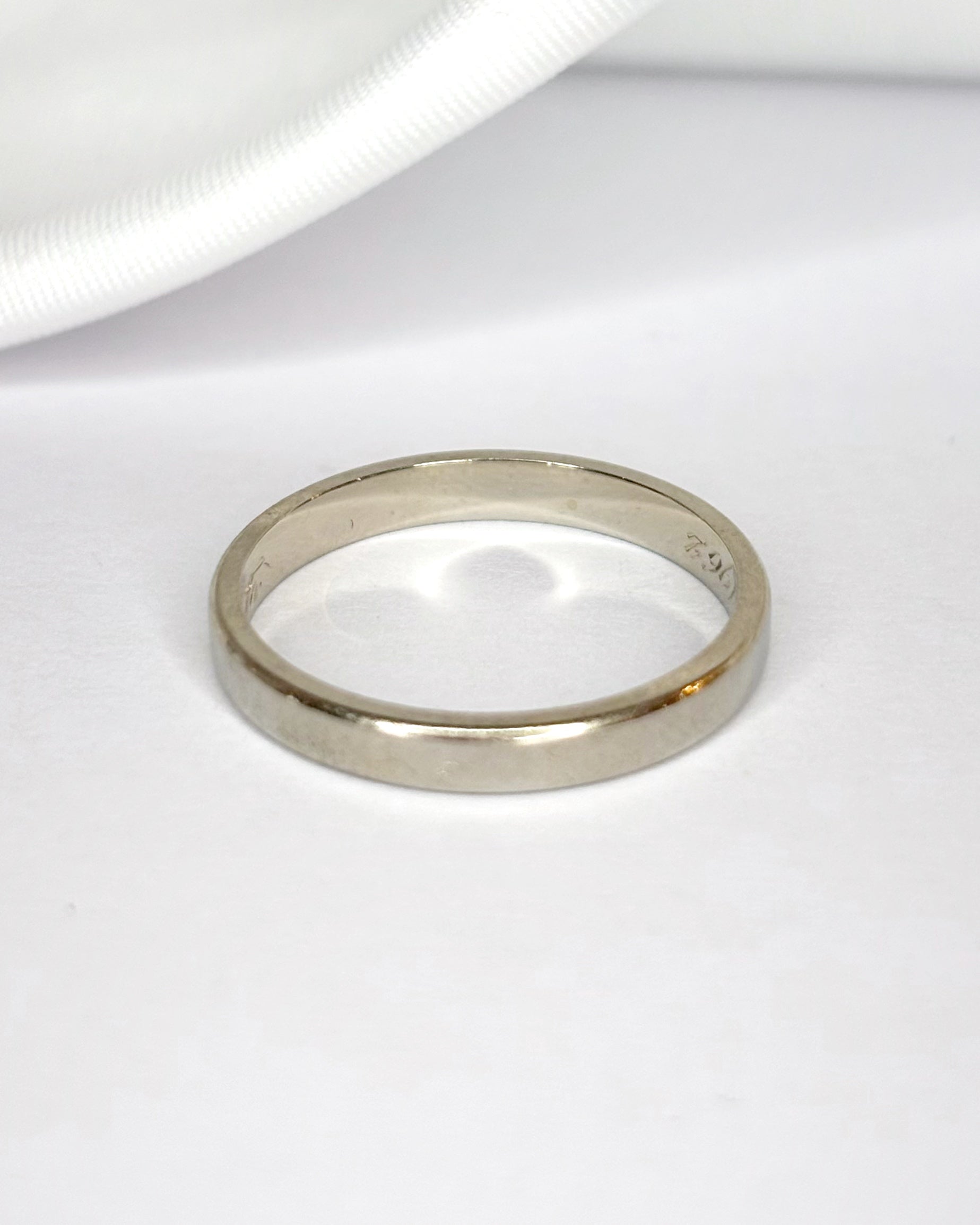 Alliance Or Gris 18 carats 2.7mm "Marie"