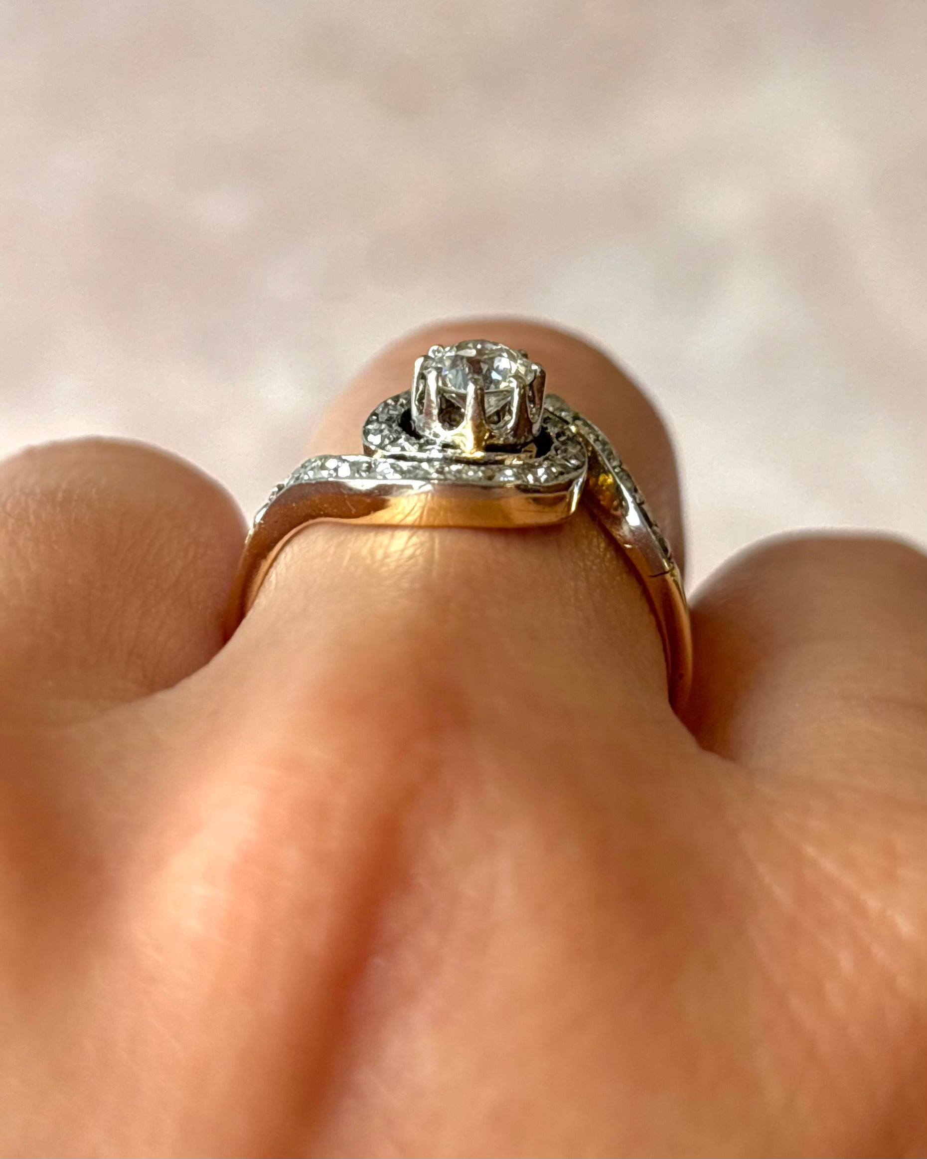 Bague Tourbillon Style Art Nouveau Diamants 0.50 carat "Melodie" - Elliade Paris