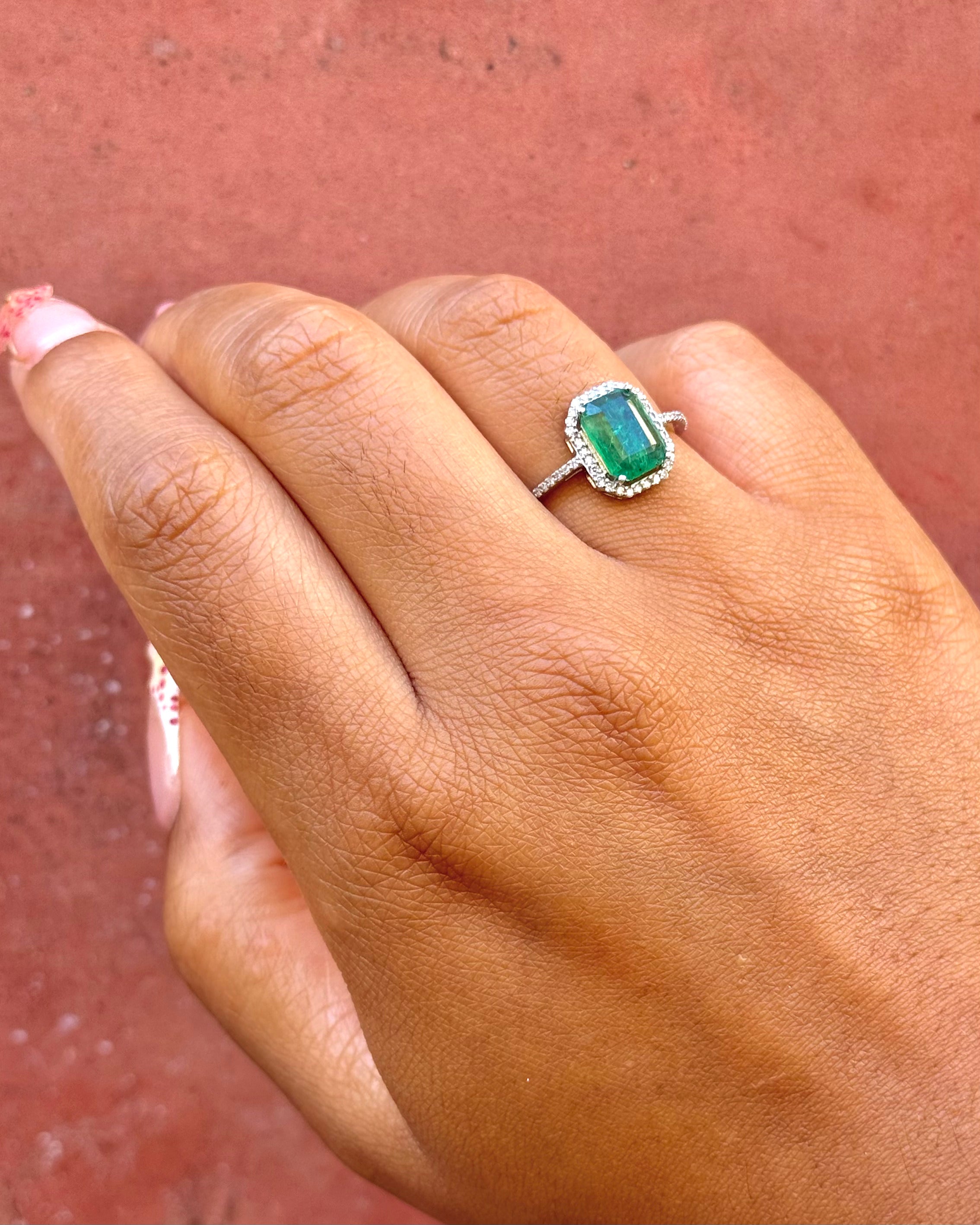 Bague Style Art-Déco Émeraude 1.12 carat & Diamants 0.30 carat "Andressa"