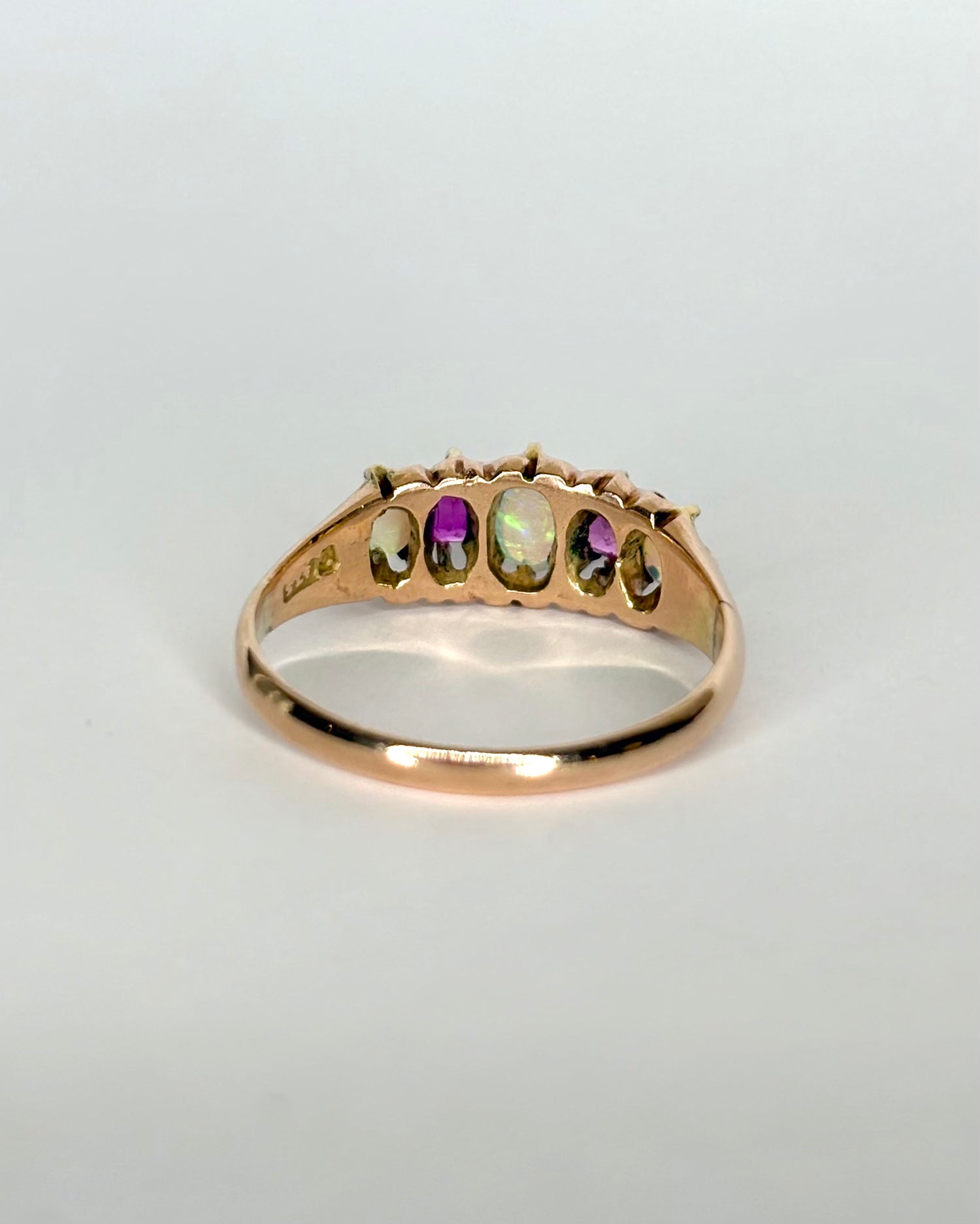 Bague Rivière 3 Opales & 2 Rubis "Sasha"