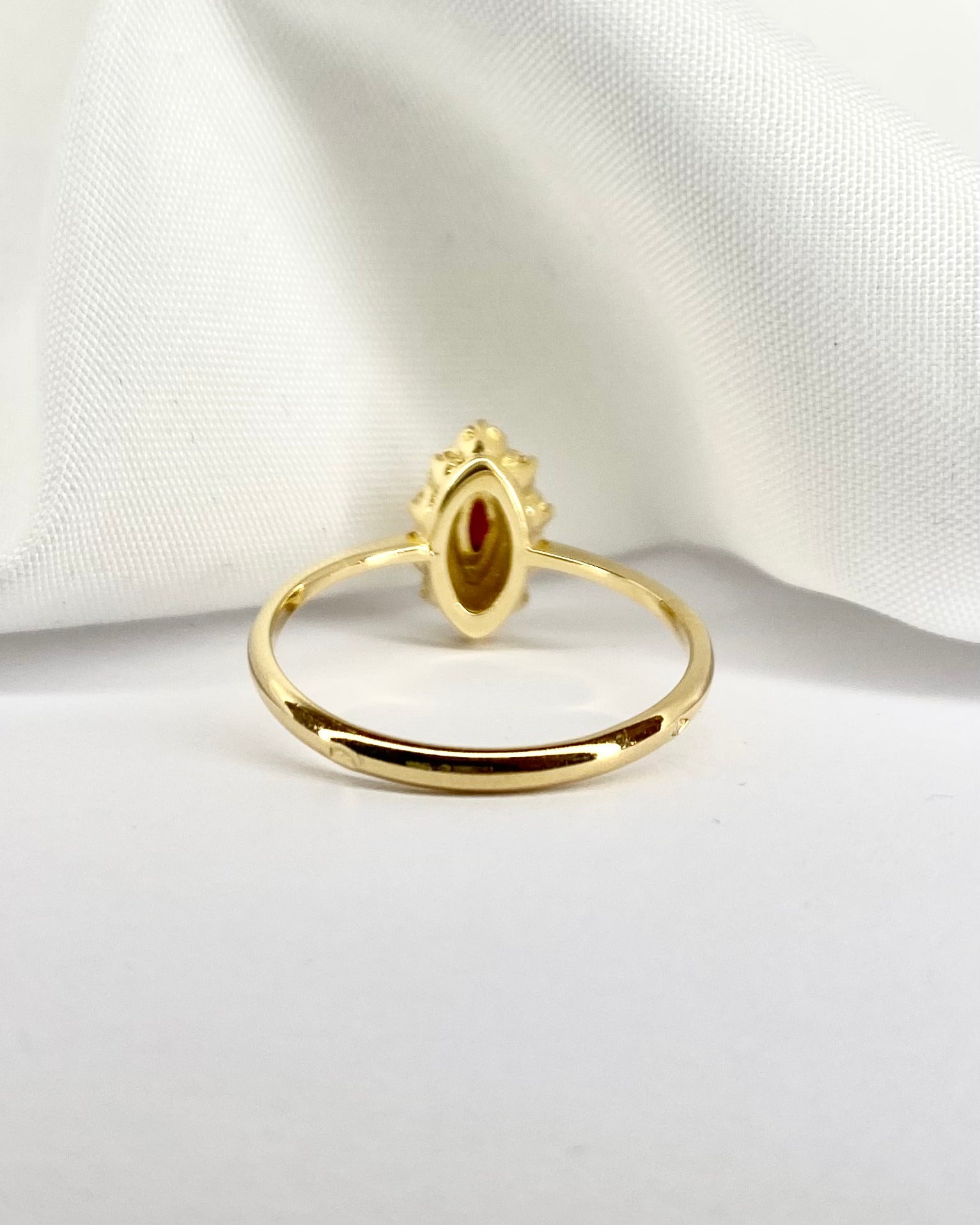 Bague Marguerite Marquise Rubis & 10 Diamants "Asma"