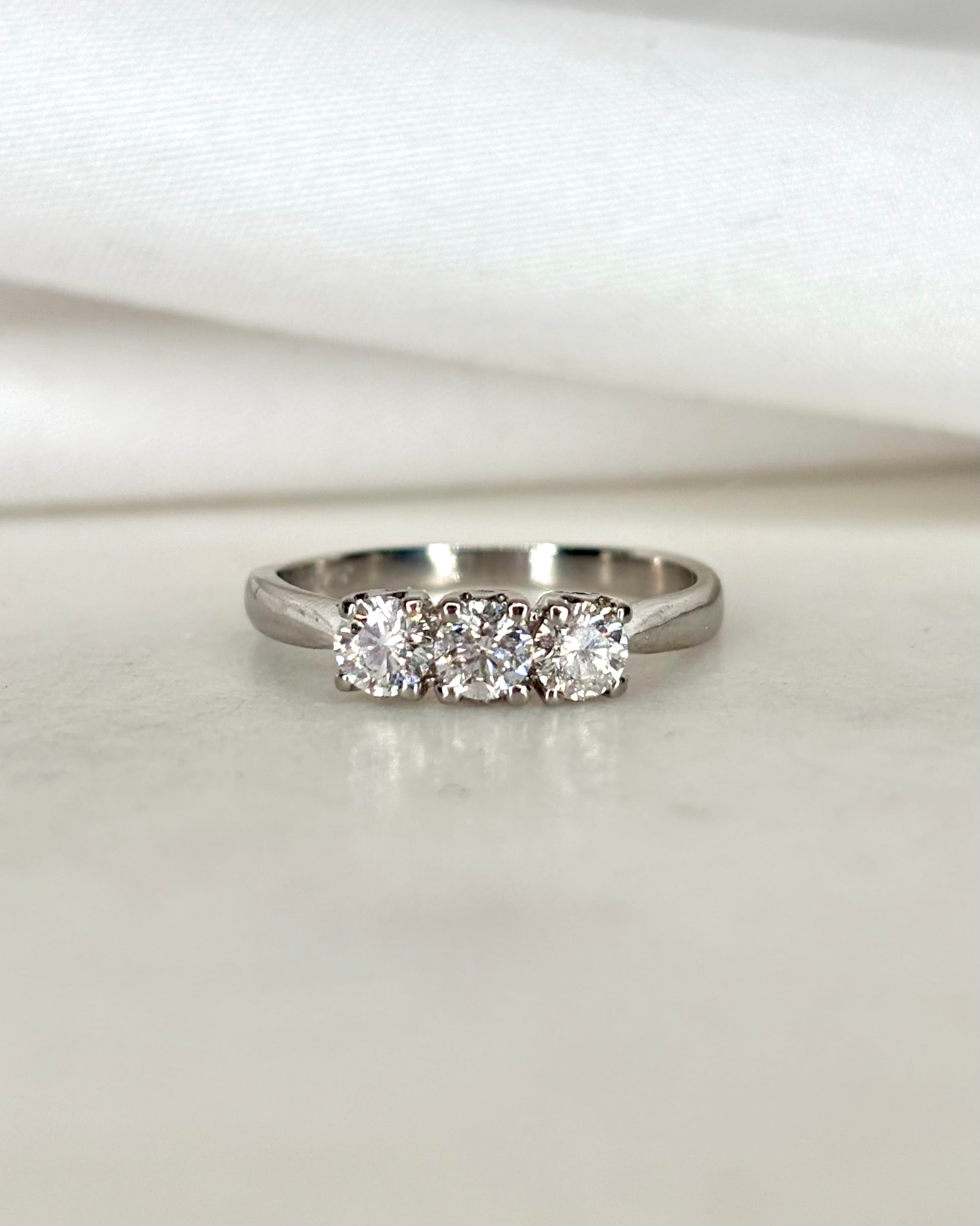 Bague Trilogie Diamants 0.57 carat "Paloma"
