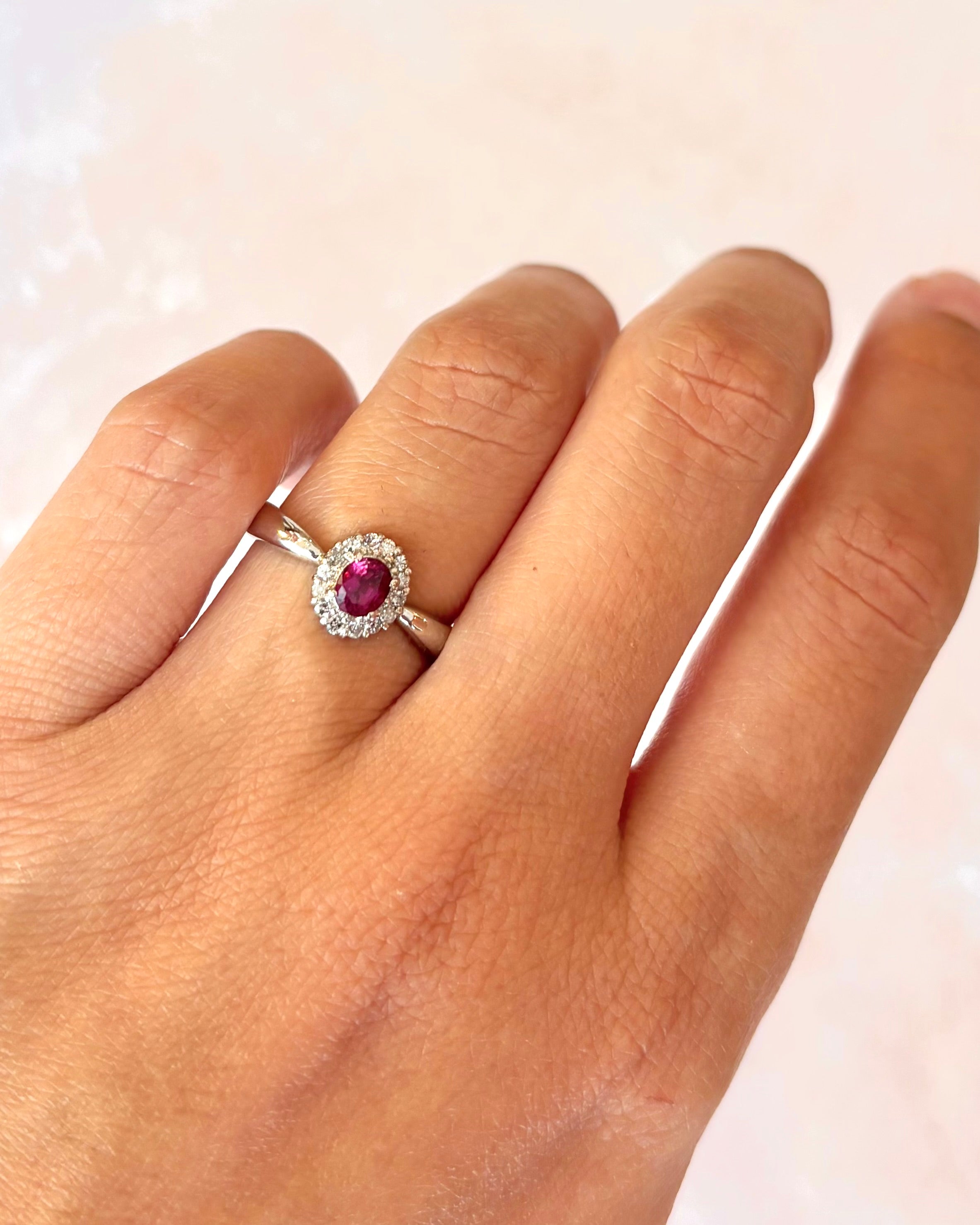 Marguerite Ring Ruby 0.49 carat & Diamonds "Faïa"