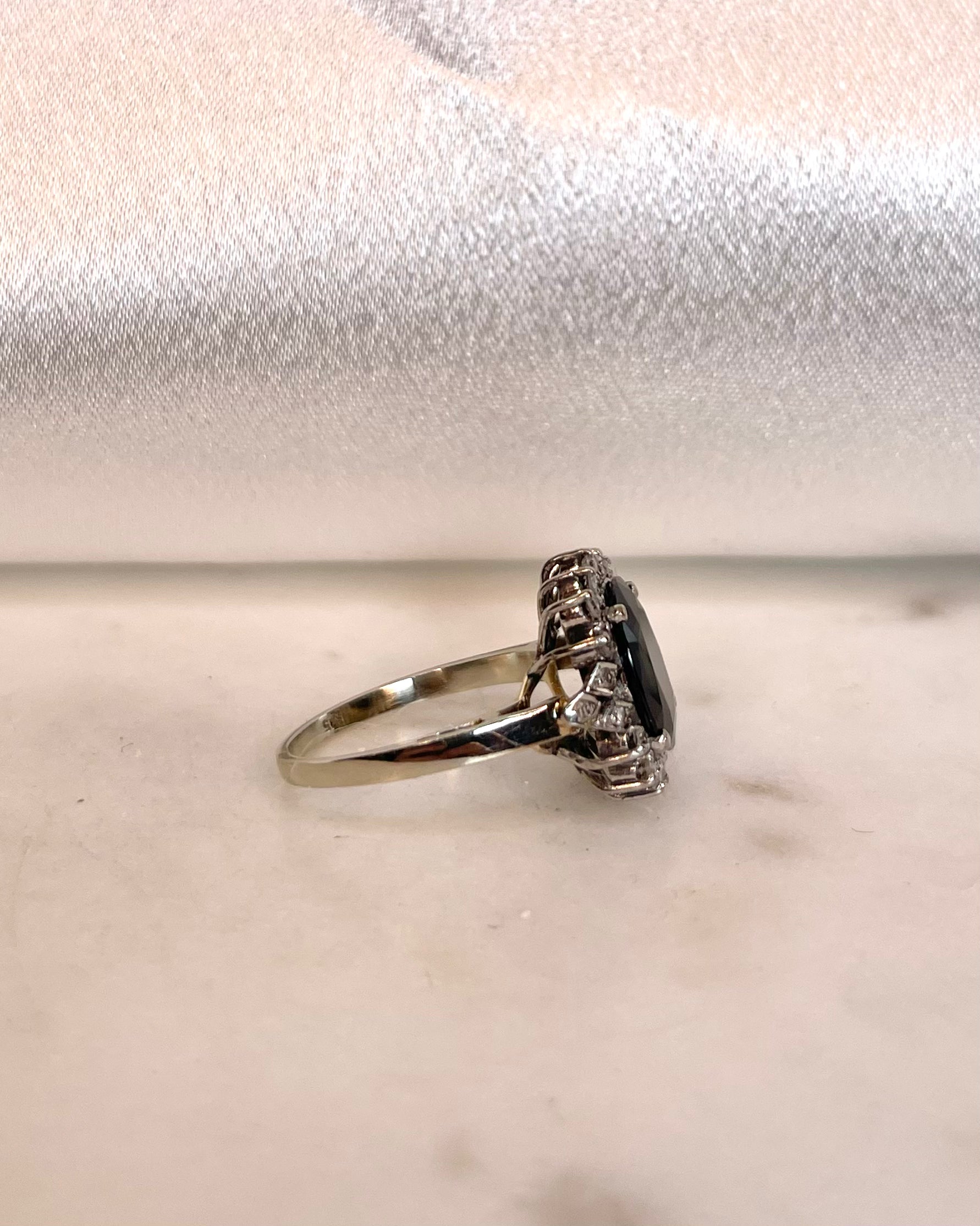 Bague Marguerite Saphir 3.75 carats & Diamants “Kaïs”