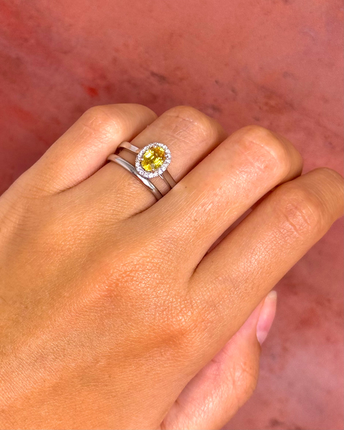 Bague Solitaire Saphir Jaune 1 carat & Diamants "Connie"