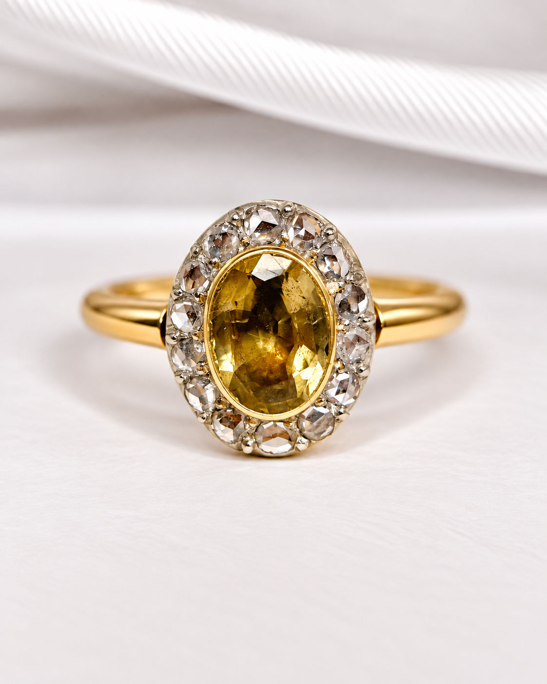 Late 19th-century Daisy Ring, 1.42-carat Citrine & Diamonds, 4.1g "Leonora"