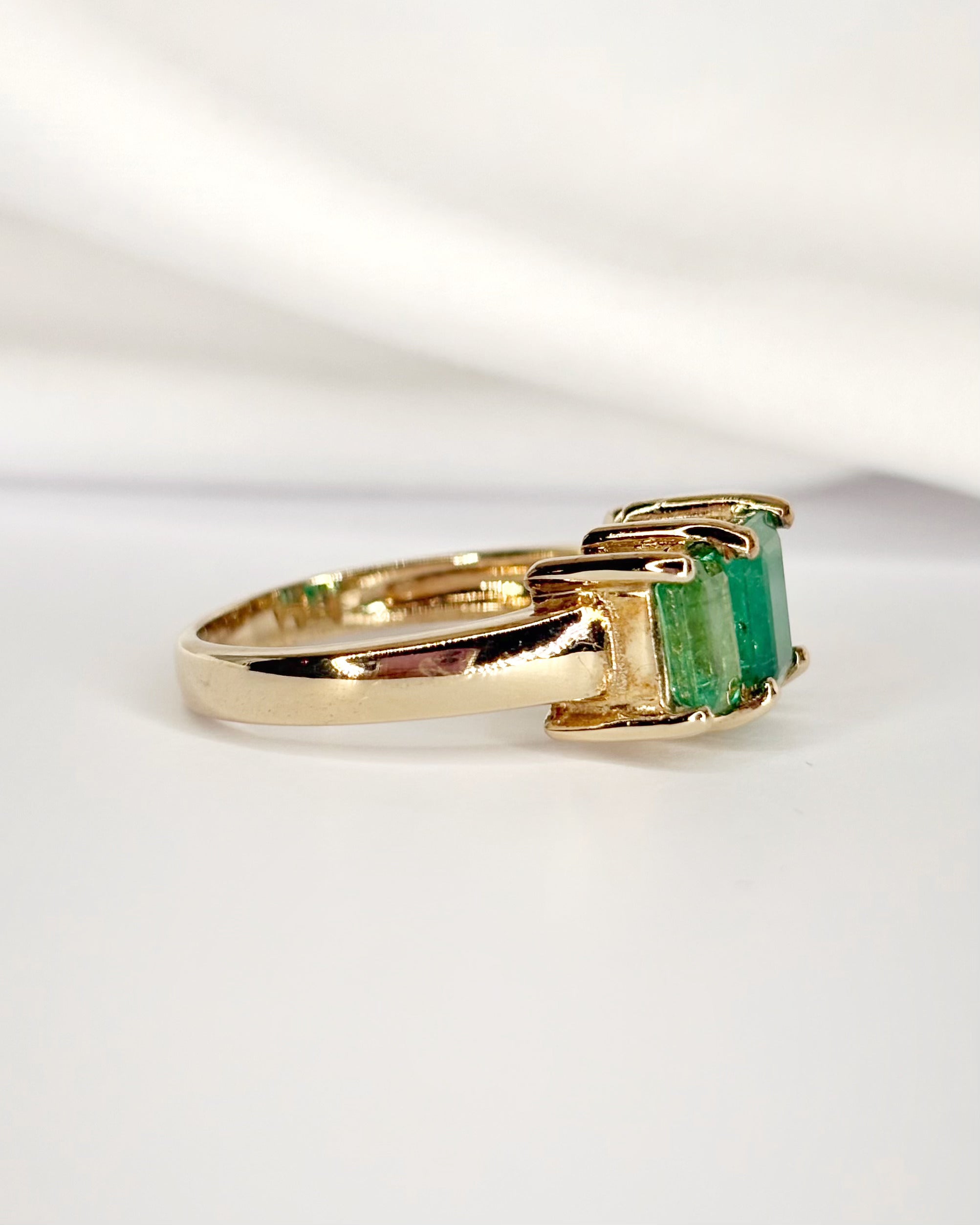 Bague Trilogie Émeraudes 2.40 carats "June"