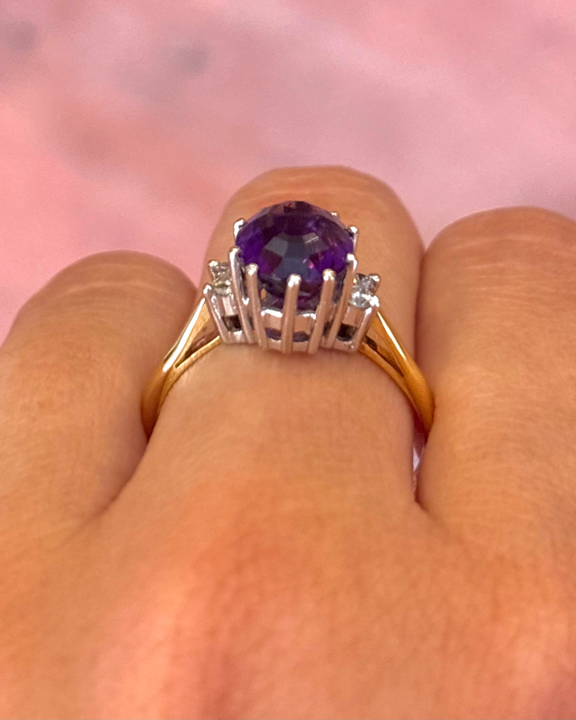 Anillo trilogía de amatista de 2.95 quilates, diamantes y oro de 4.46 g «Anaïze»