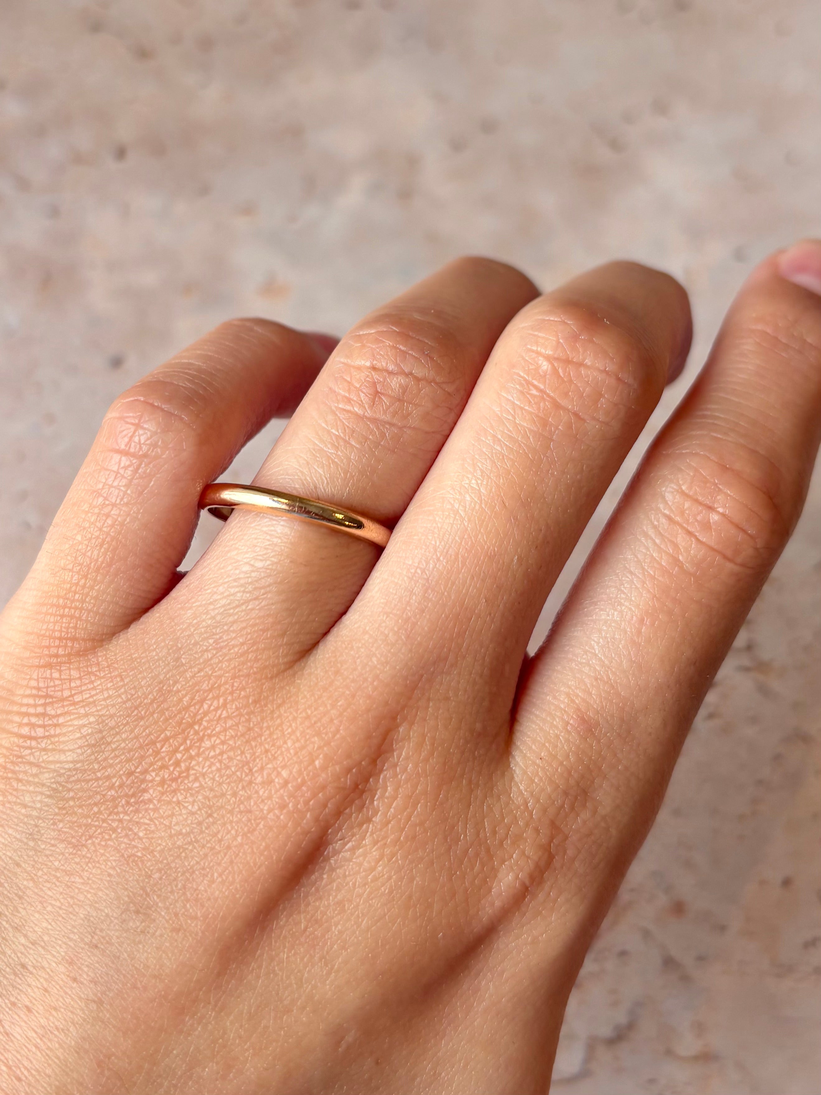 Alianza Oro Amarillo 18 quilates 2,4 mm "Jonas"