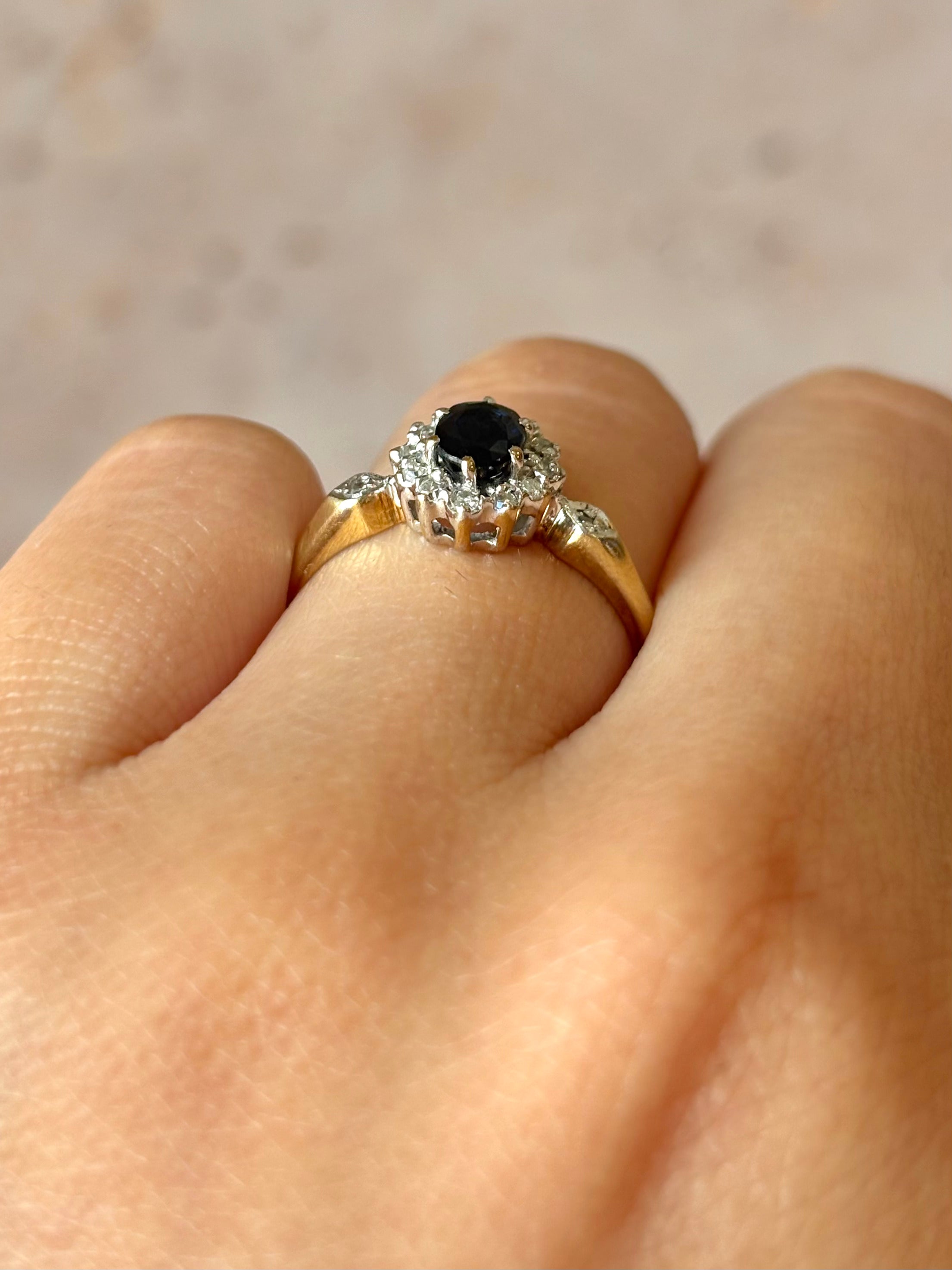 Anillo Marguerite Zafiro 0,50 quilates y diamantes "Raphaelle"