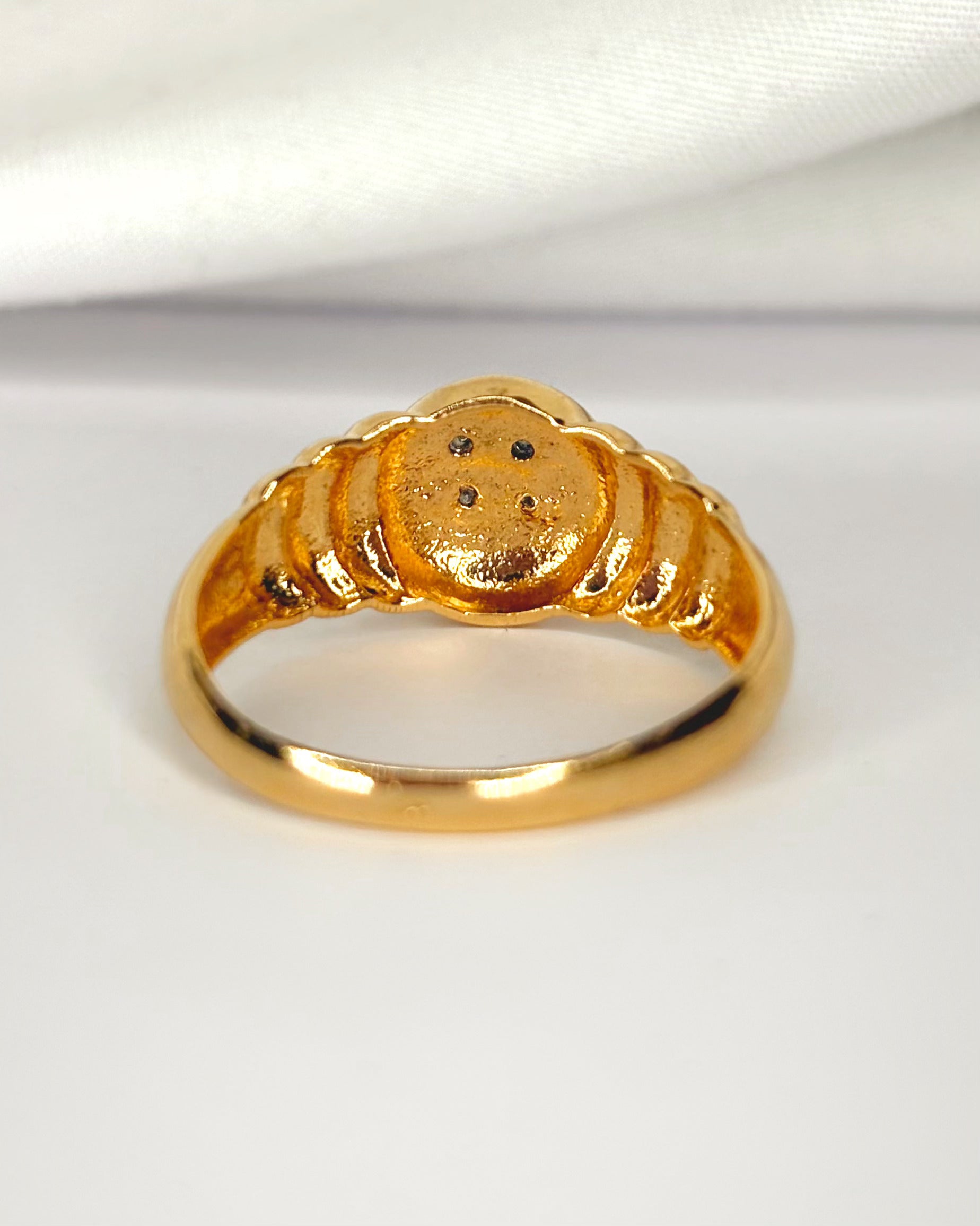 Anillo rígido con diamantes "Sara"