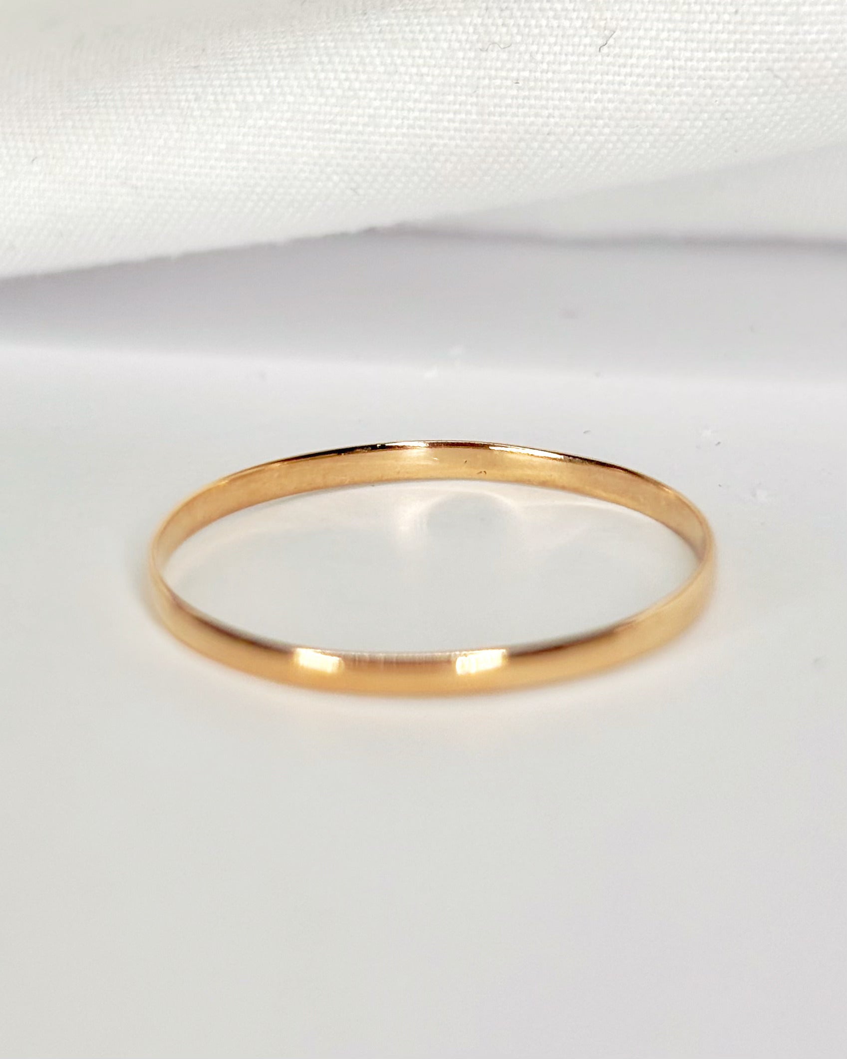 Alianza de oro amarillo de 18 quilates y 1,5 mm «Clovis»