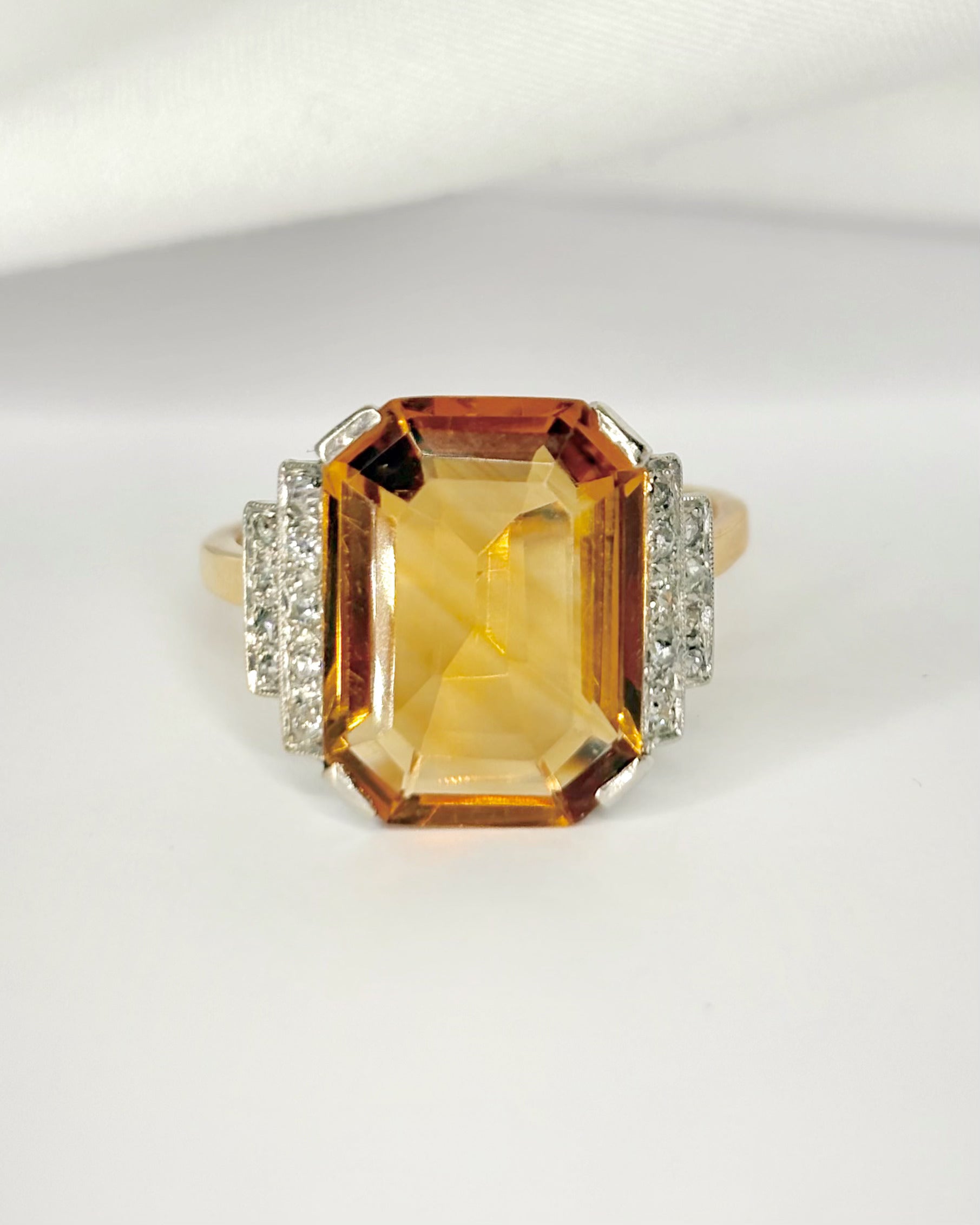Anillo Art Déco Citrino 7.20 quilates y diamantes "Coline"
