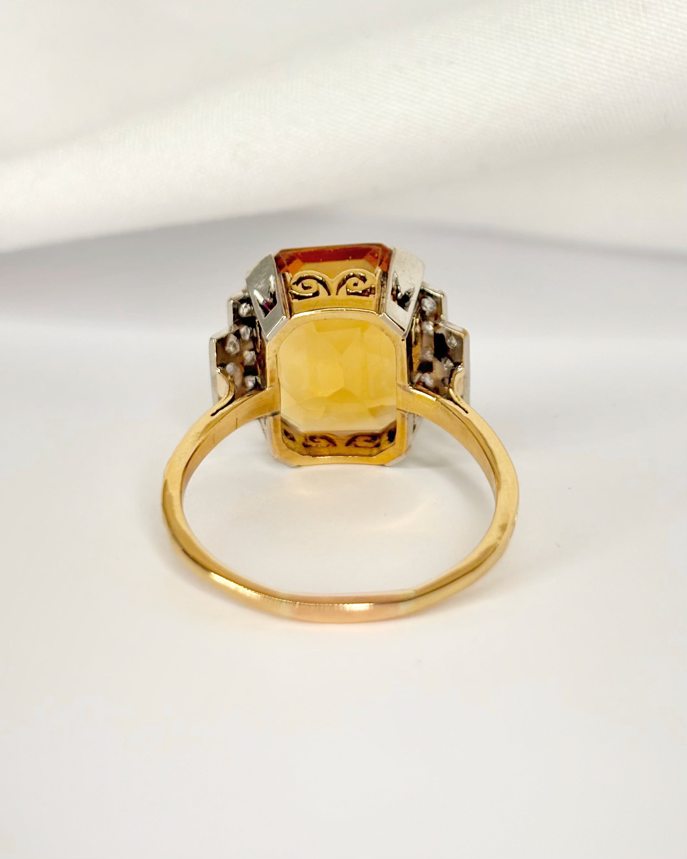 Anillo Art Déco Citrino 7.20 quilates y diamantes "Coline"