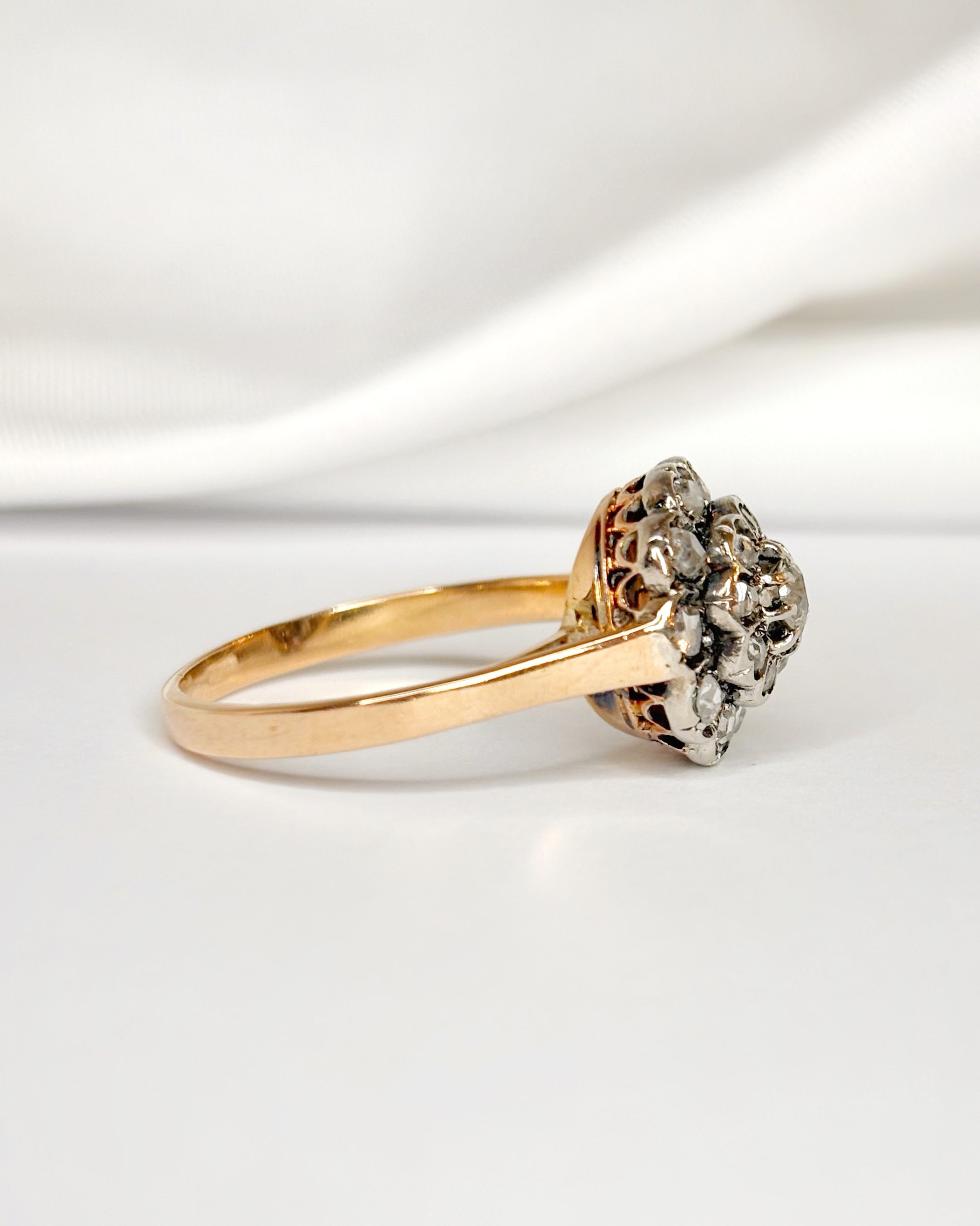 Bague Marguerite Art-Déco Diamants 0.60 carat "Rina"