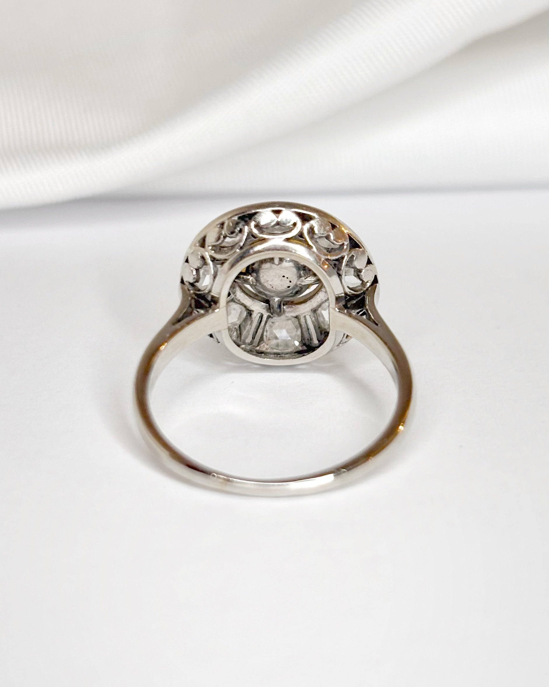 Bague Marguerite Art-Déco Perle & Diamants 0.40 carat "Indigo"