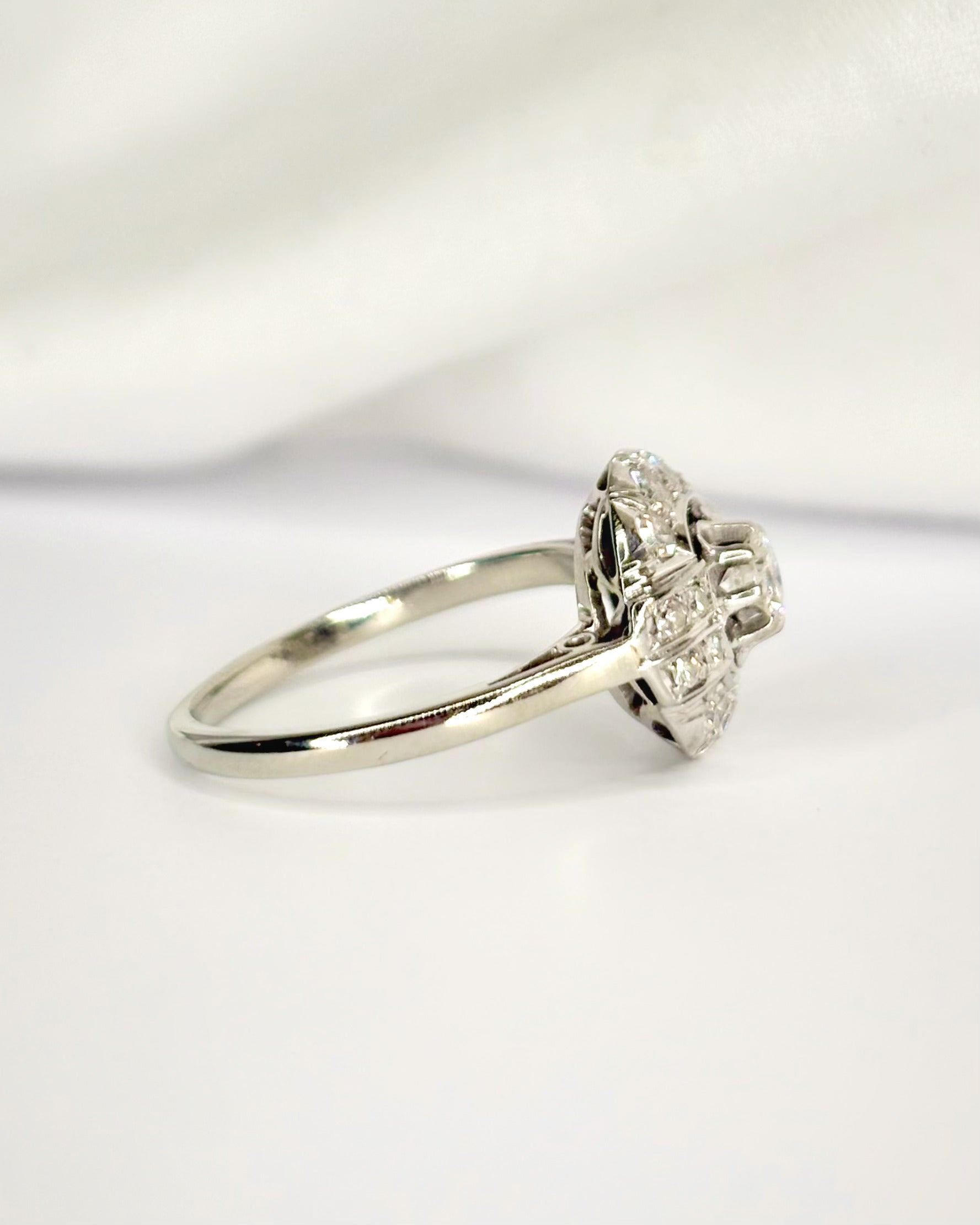 Anillo Art Déco de diamantes de 0,57 quilates «Joshua»