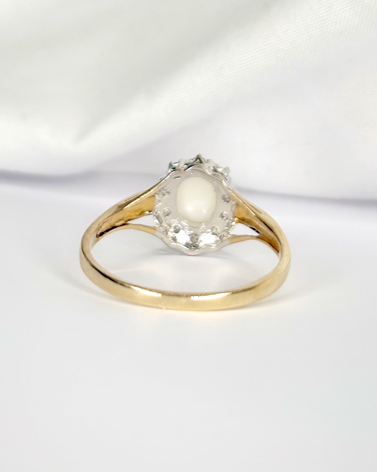 Anillo Margarita de Ópalo y Diamantes «Laura»