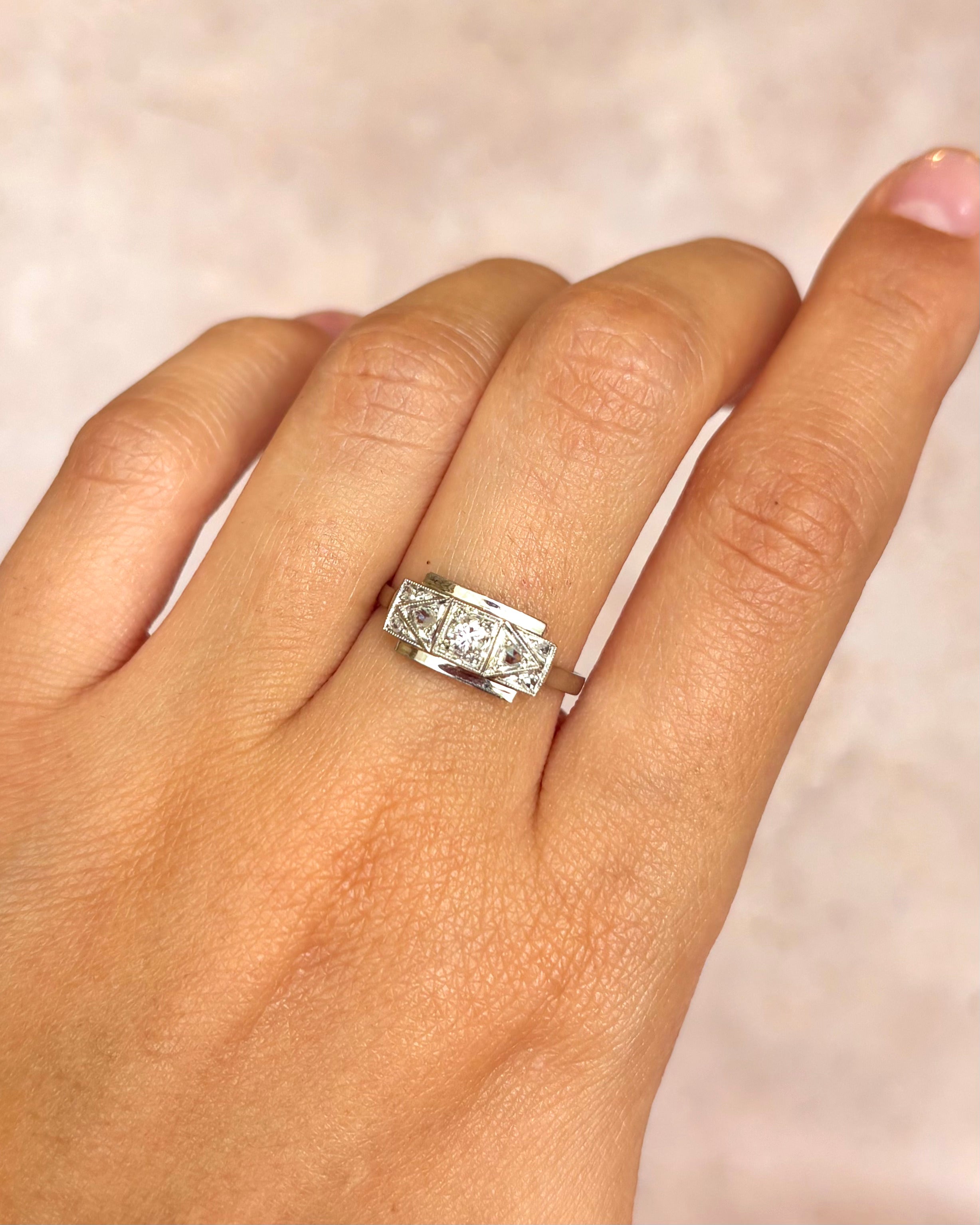 Anillo Art Déco de diamantes «Esther»
