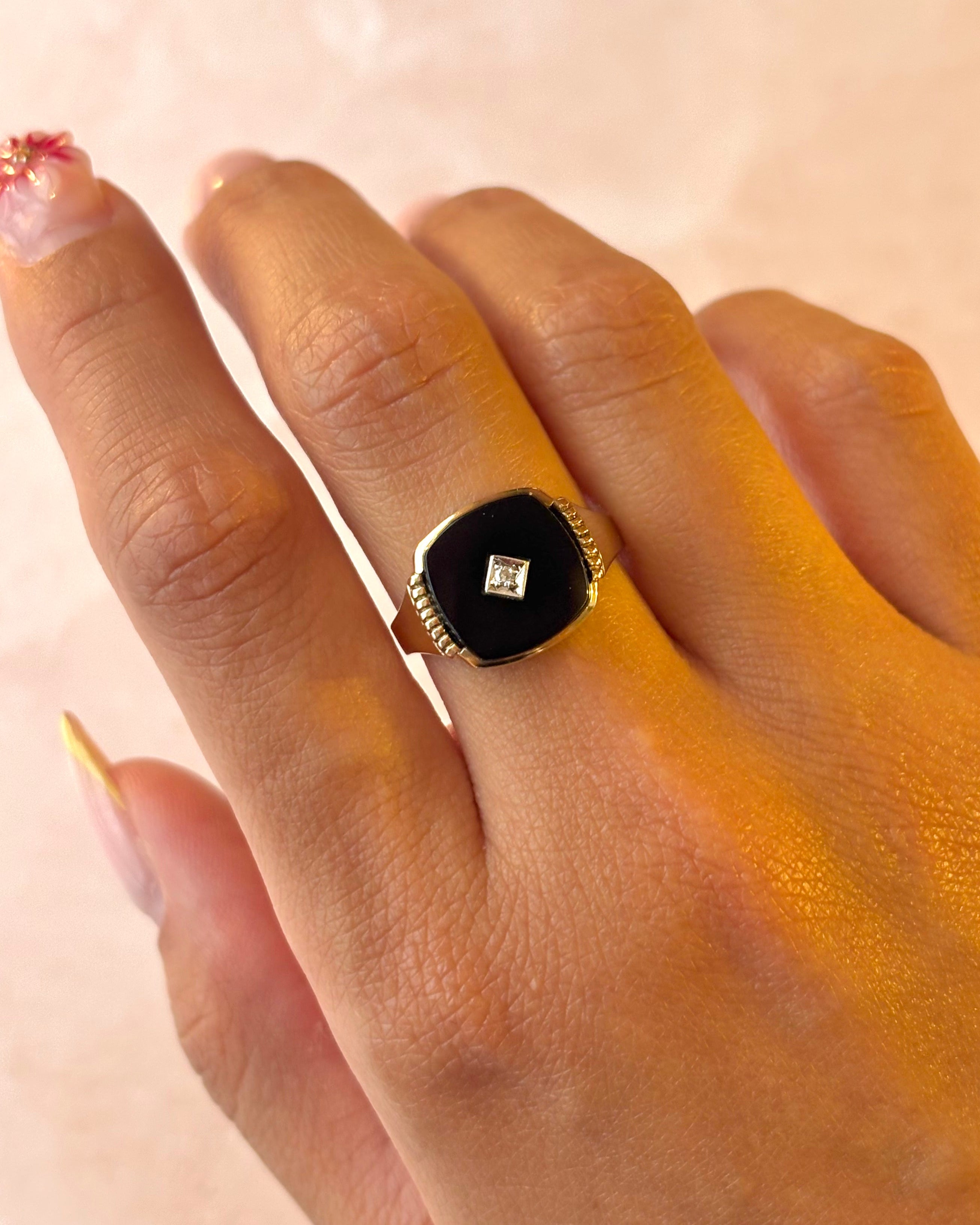 Bague Chevalière Onyx & Diamant "Rita"