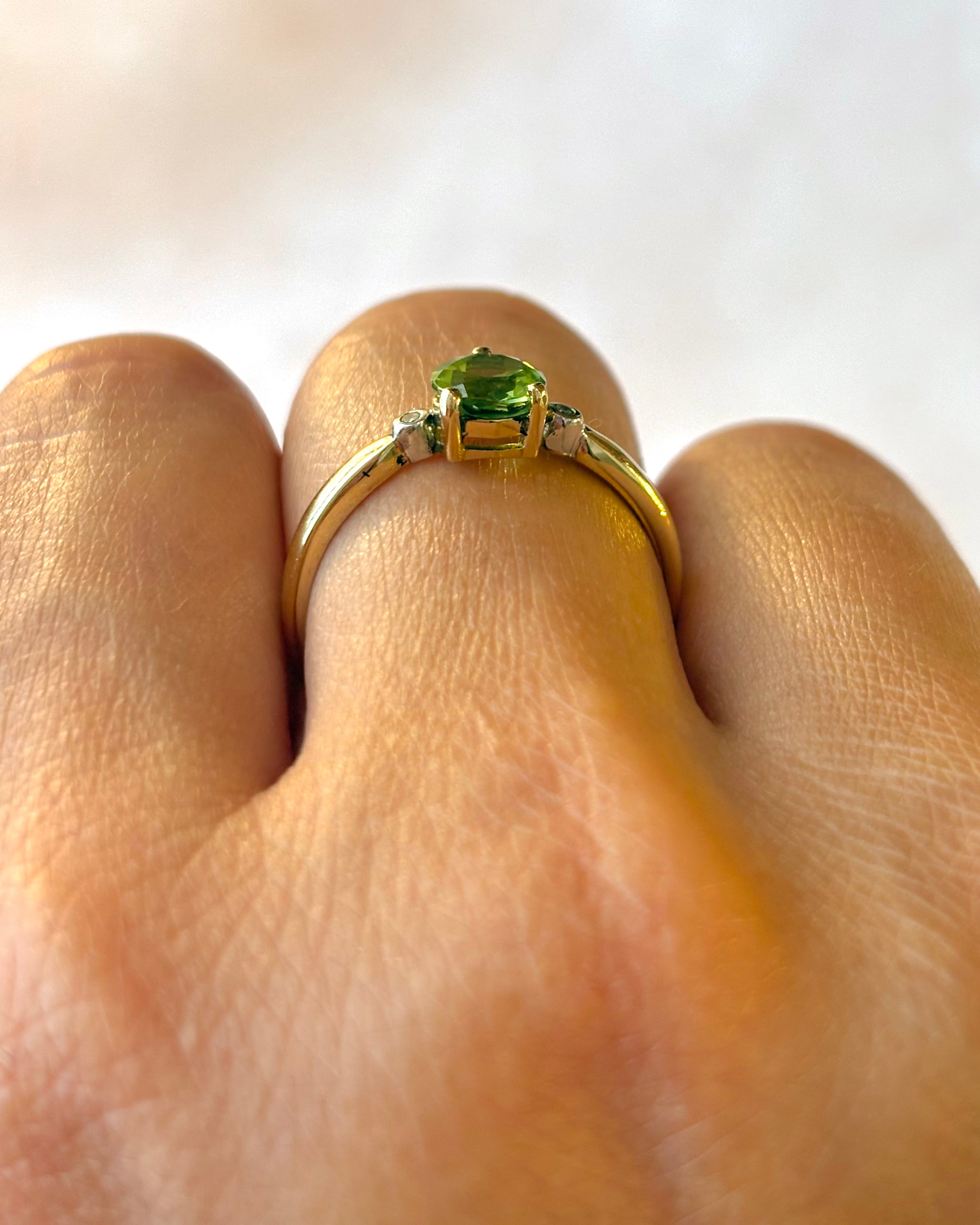 Peridot Trilogy Ring 0.80 Carat & Diamonds "Romane"