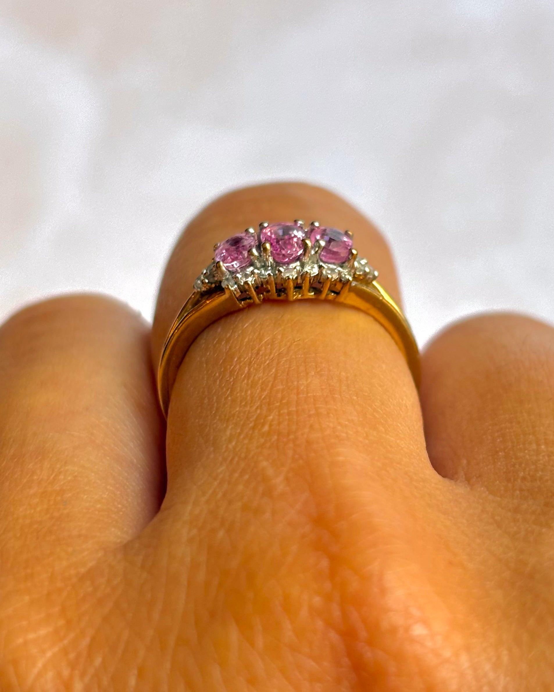 Bague Trilogie Saphirs Roses 0.74 carat & Diamants "Meryl"