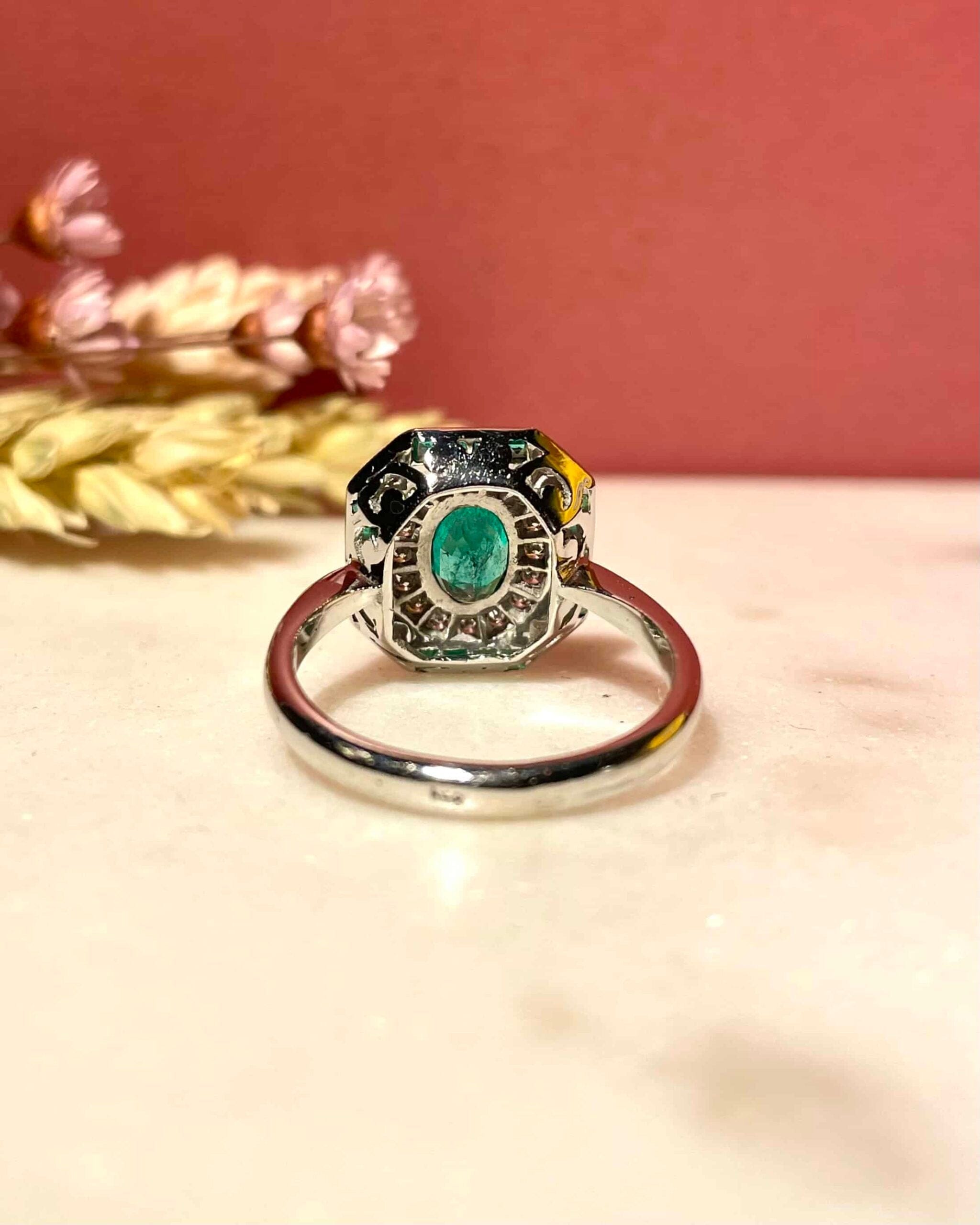 Bague style Art-déco Émeraudes 0.68 carat et Diamants "Adaya" - Elliade Paris