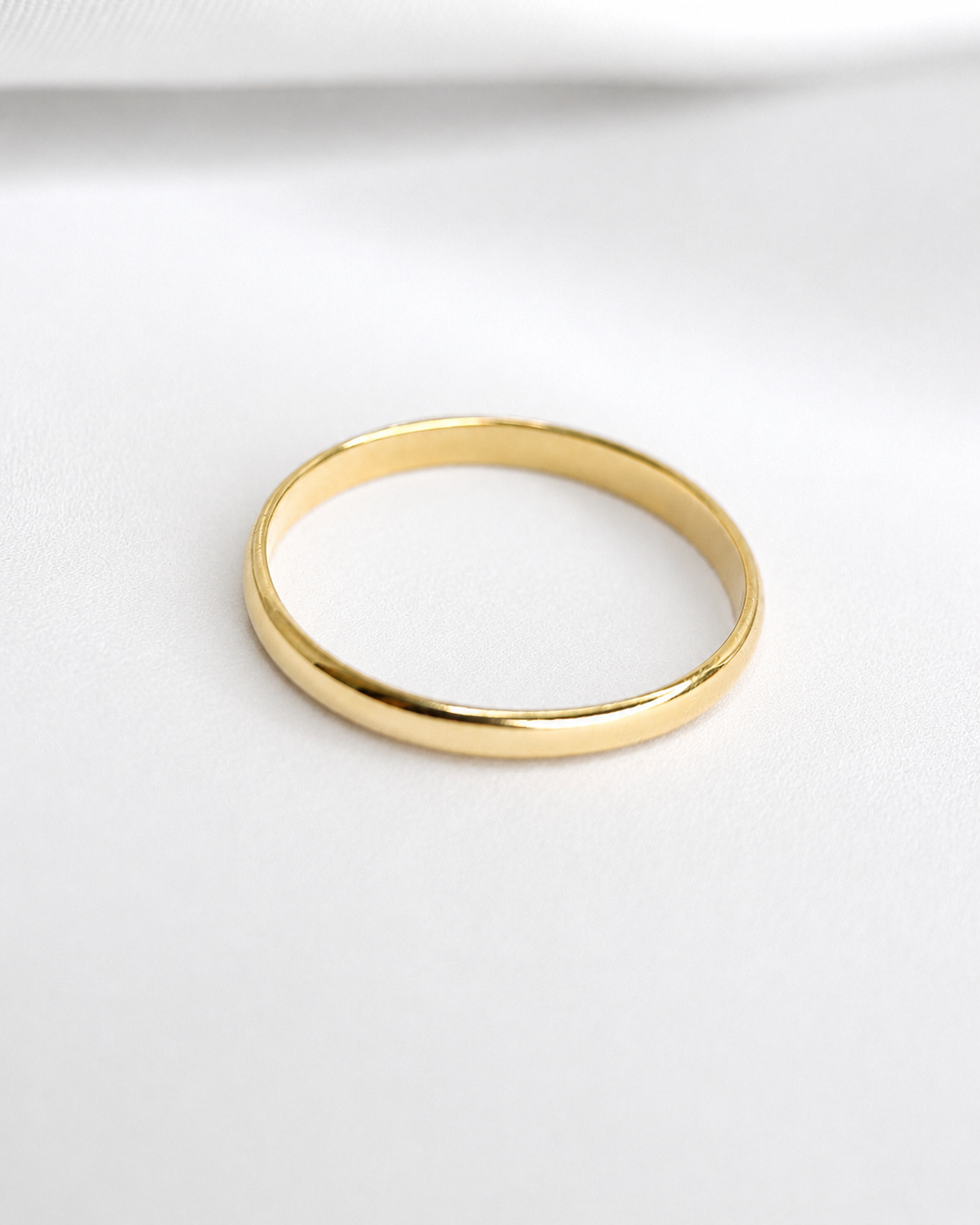 18-karat yellow gold wedding ring “Romain”