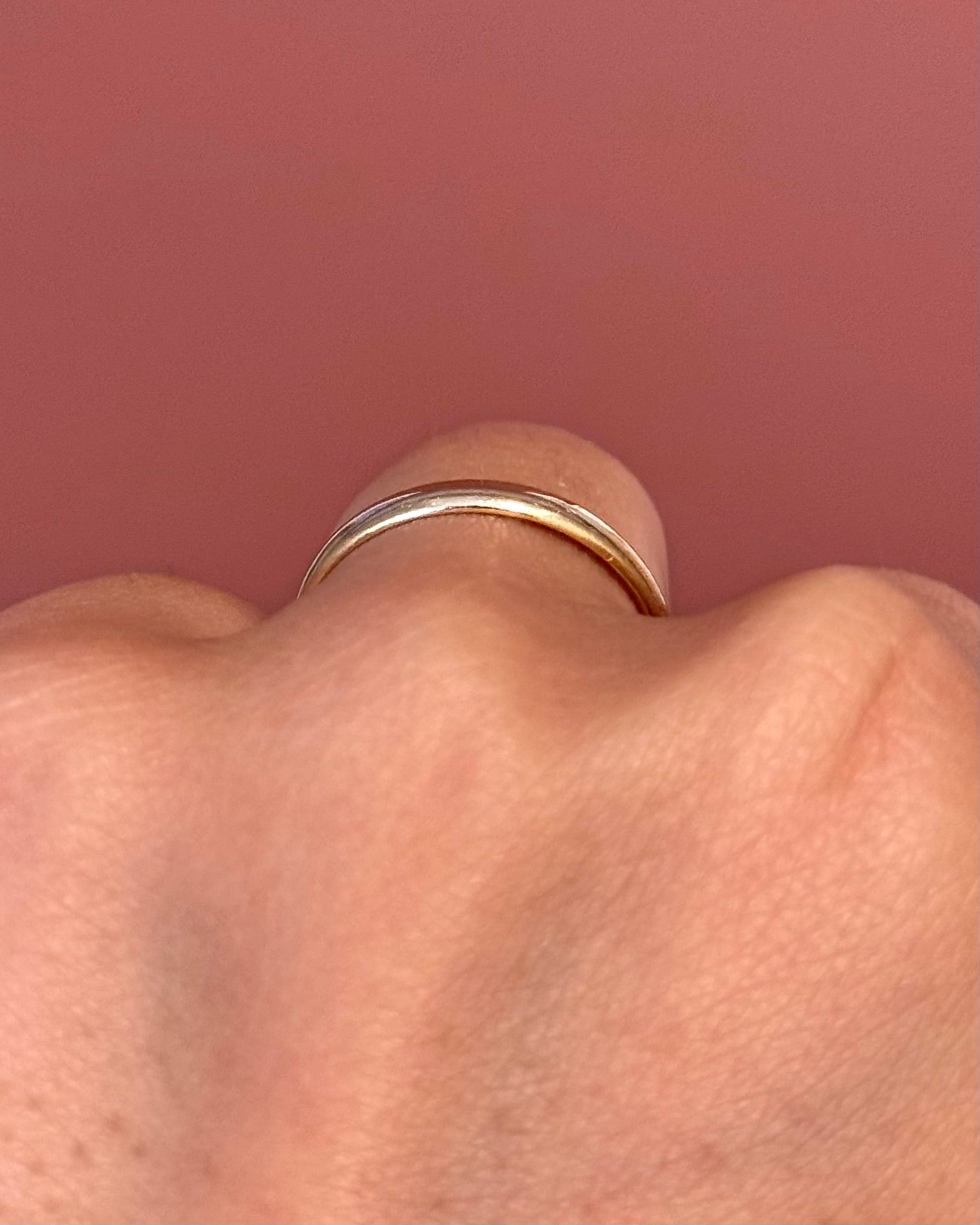 18-karat yellow gold wedding ring “Romain”