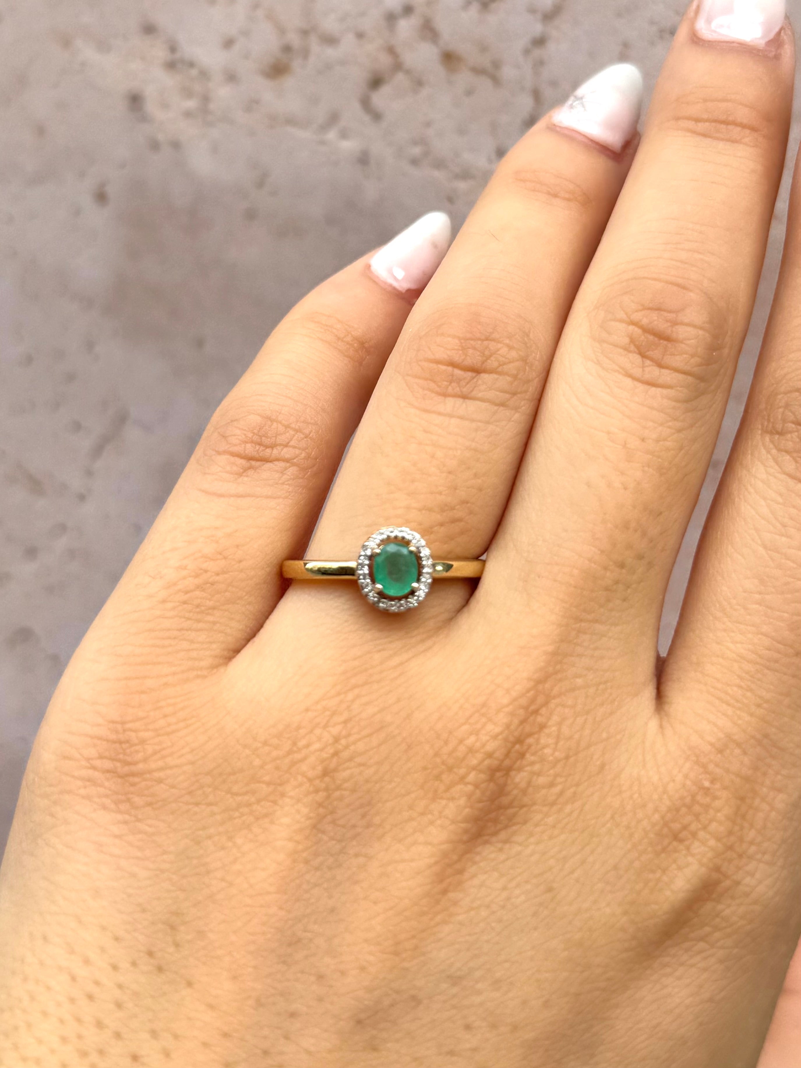Solitaire Emerald & Diamond Ring "Bettina"