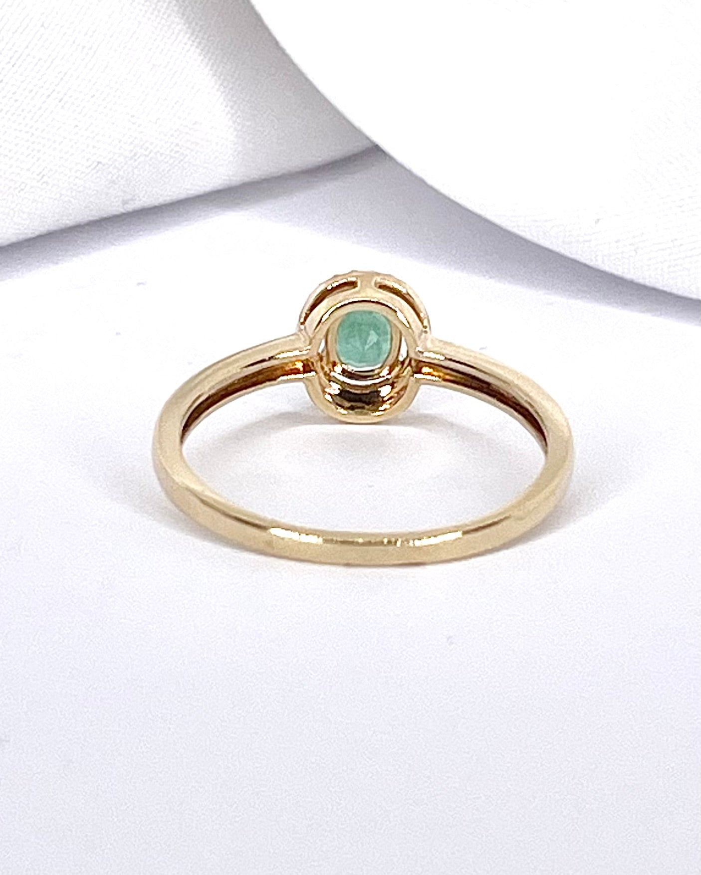 Solitaire Emerald & Diamond Ring "Bettina"