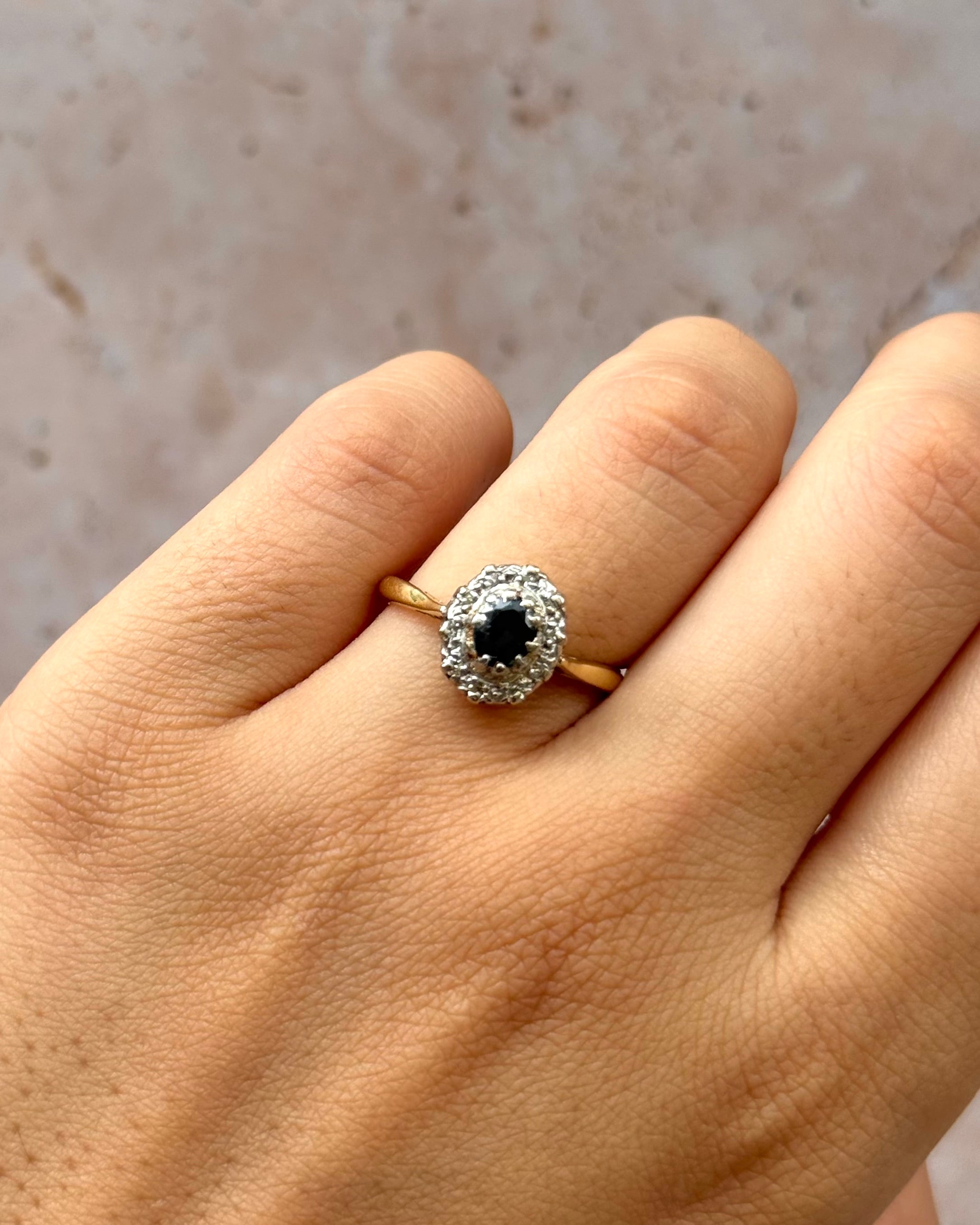 Bague Marguerite Saphir 0.65 carat & Diamants "Sabrina"
