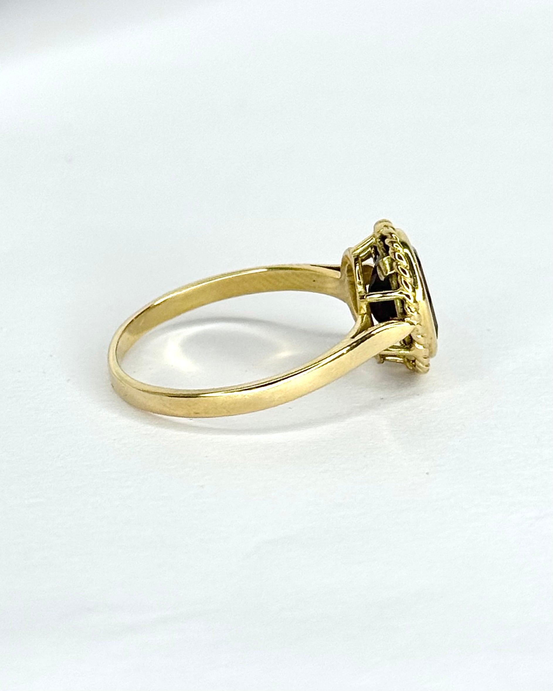 Anillo de cóctel con granate de 1,90 quilates "Lucia"