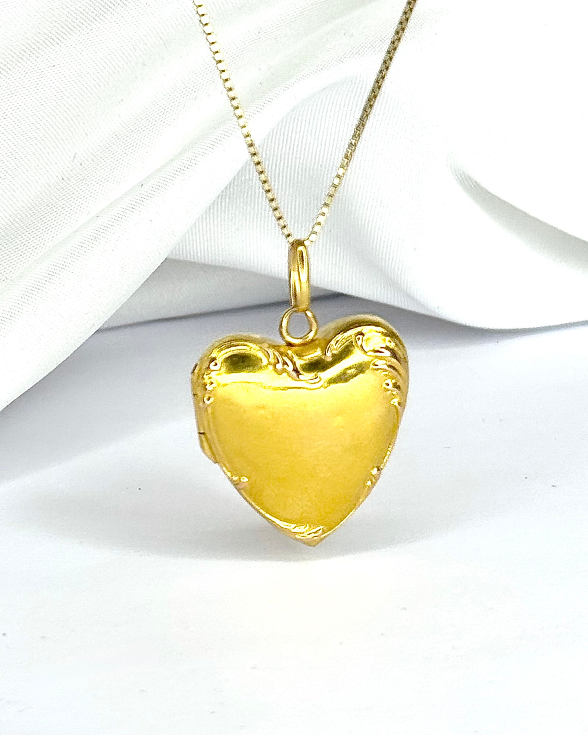Yellow Gold Pendant "Viviane"