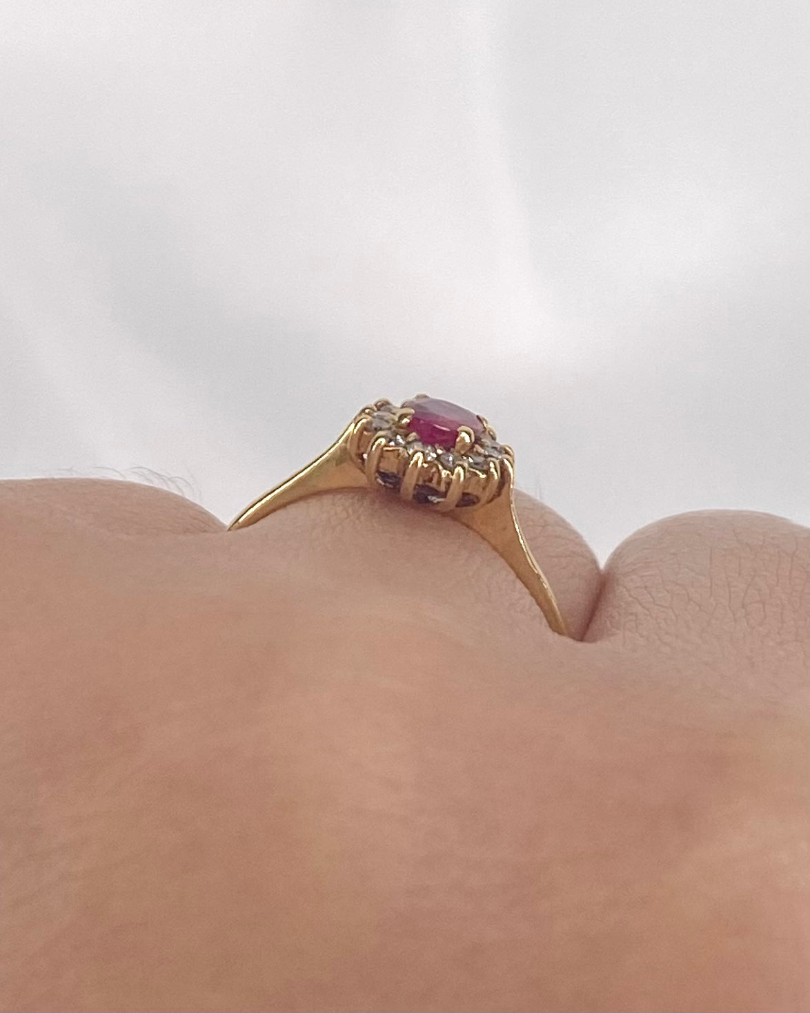 Bague Marguerite Rubis 0.40 carat & 12 Diamants "Edwina" - Elliade Paris