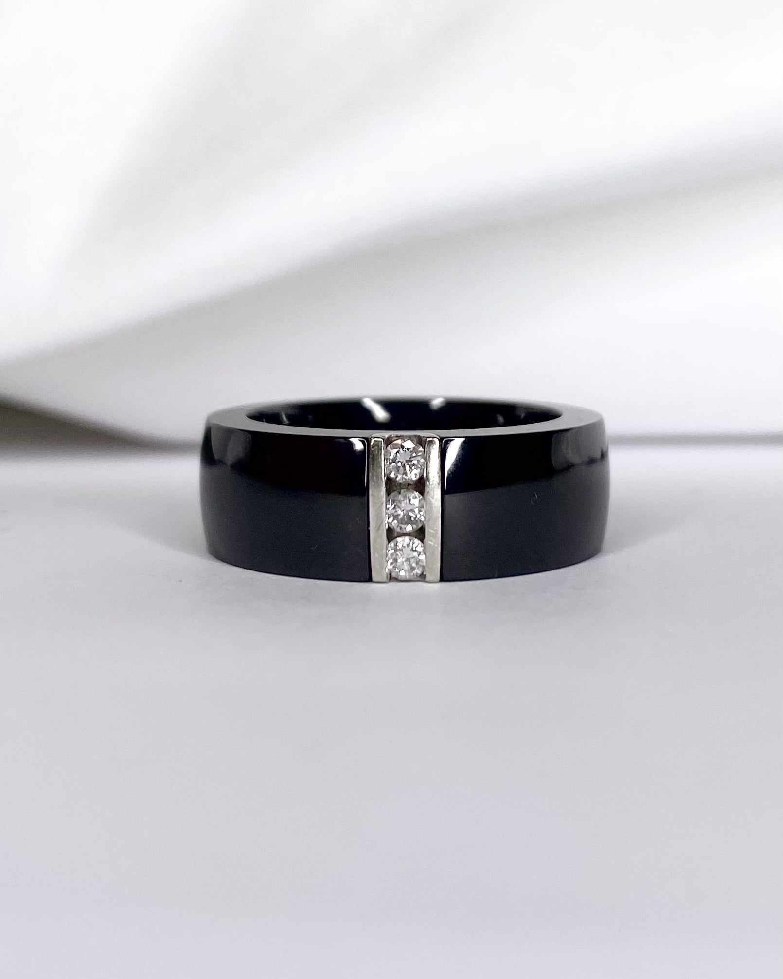 Bague Jonc Céramique & Diamants 6.16 g "Kamila"