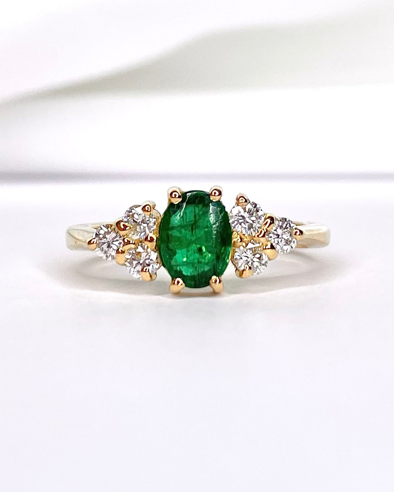 Bague Trilogie Émeraude 0.60 carat & Diamants "Sophie" - Elliade Paris