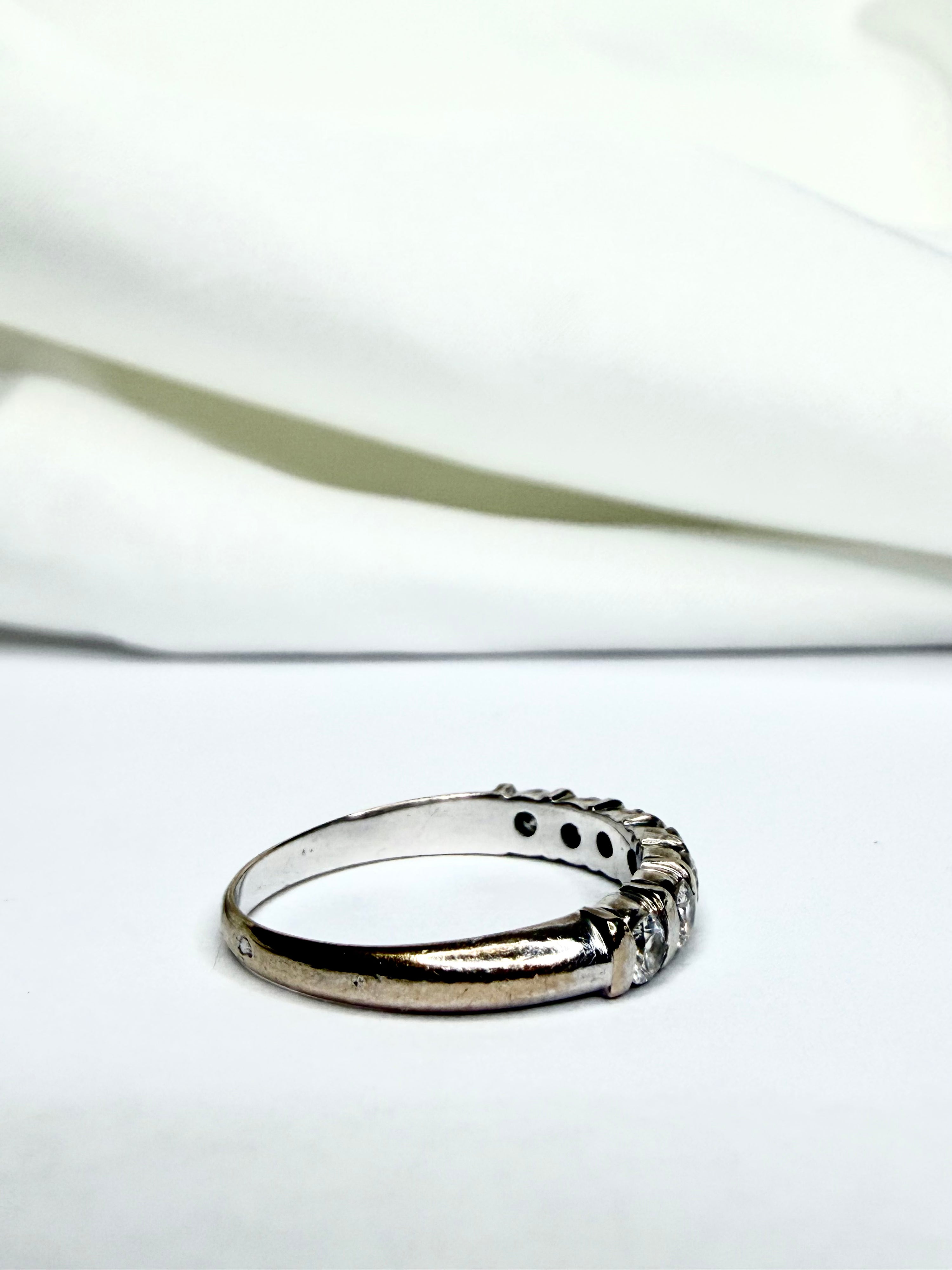 Demi-Alliance Diamants 0.42 carat "Nimma" - Elliade Paris